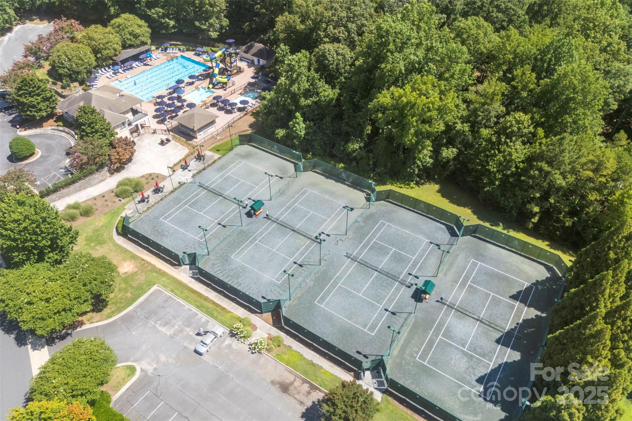 709 Woodcliff Court Property Photo 46