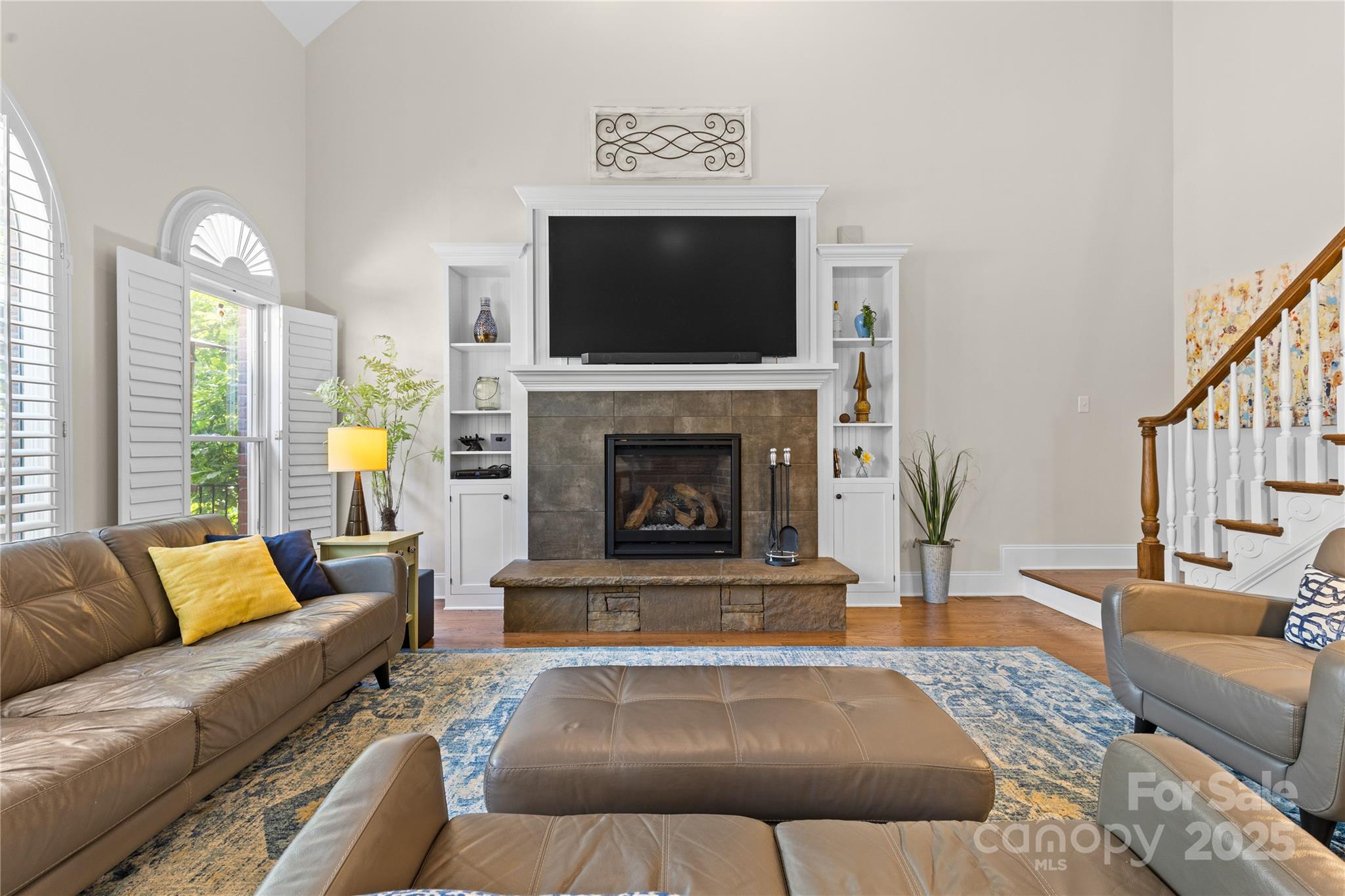 9918 Windrow Drive Property Photo 19