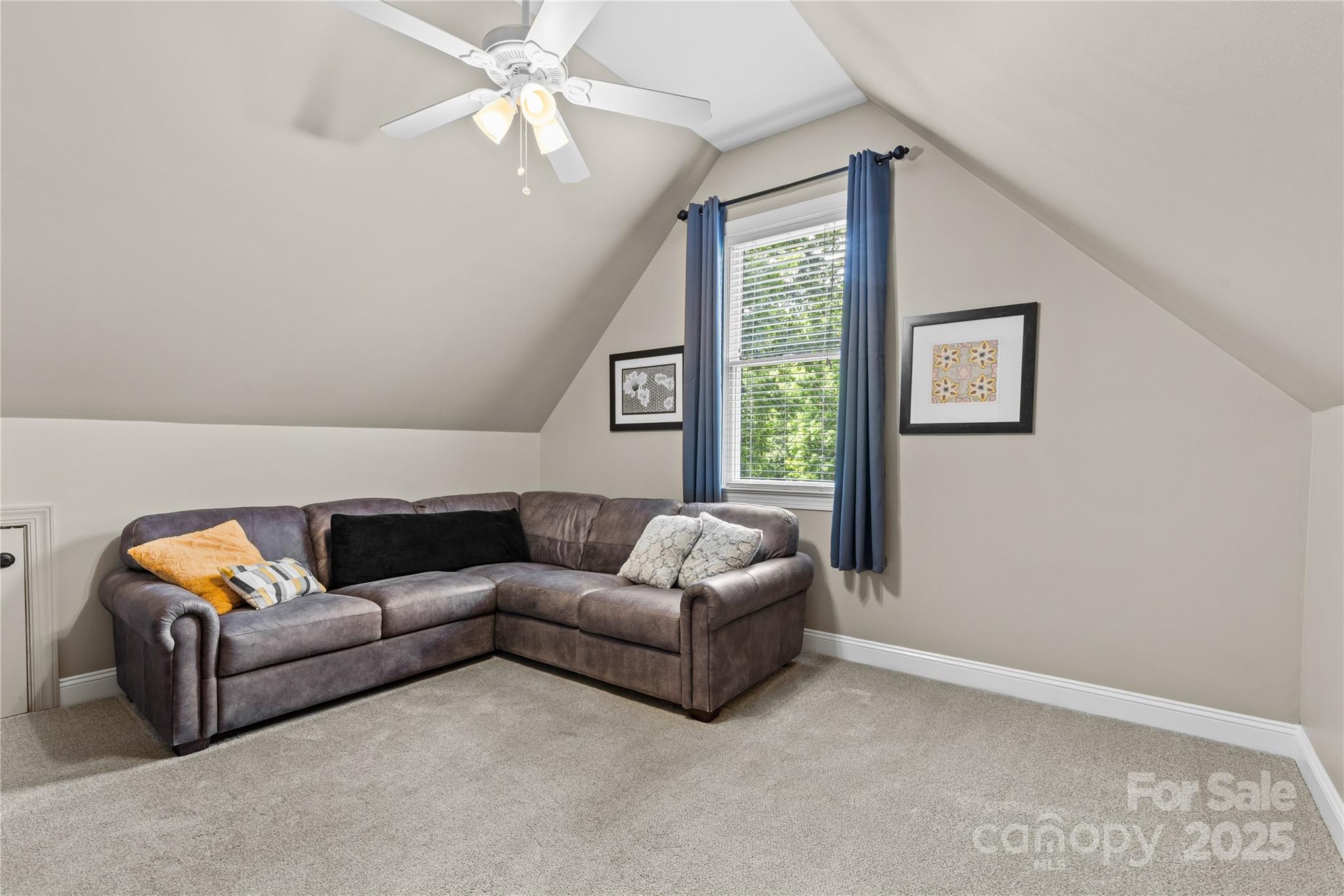 9918 Windrow Drive Property Photo 34