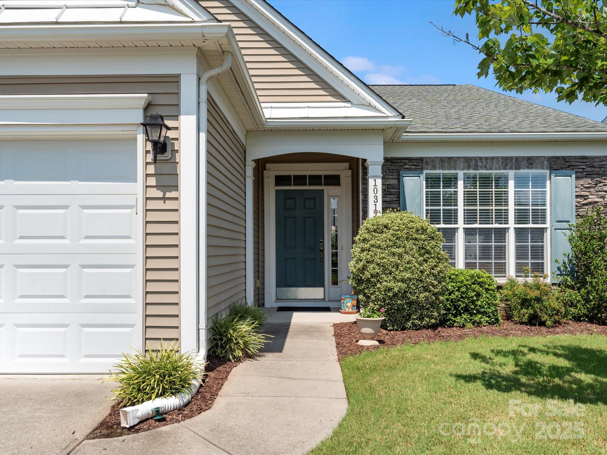 10317 Threatt Woods Drive Property Photo 3