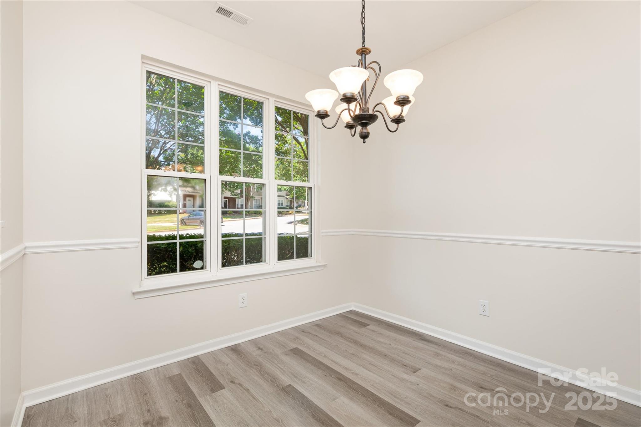 8390 Chaceview Court Property Photo 18