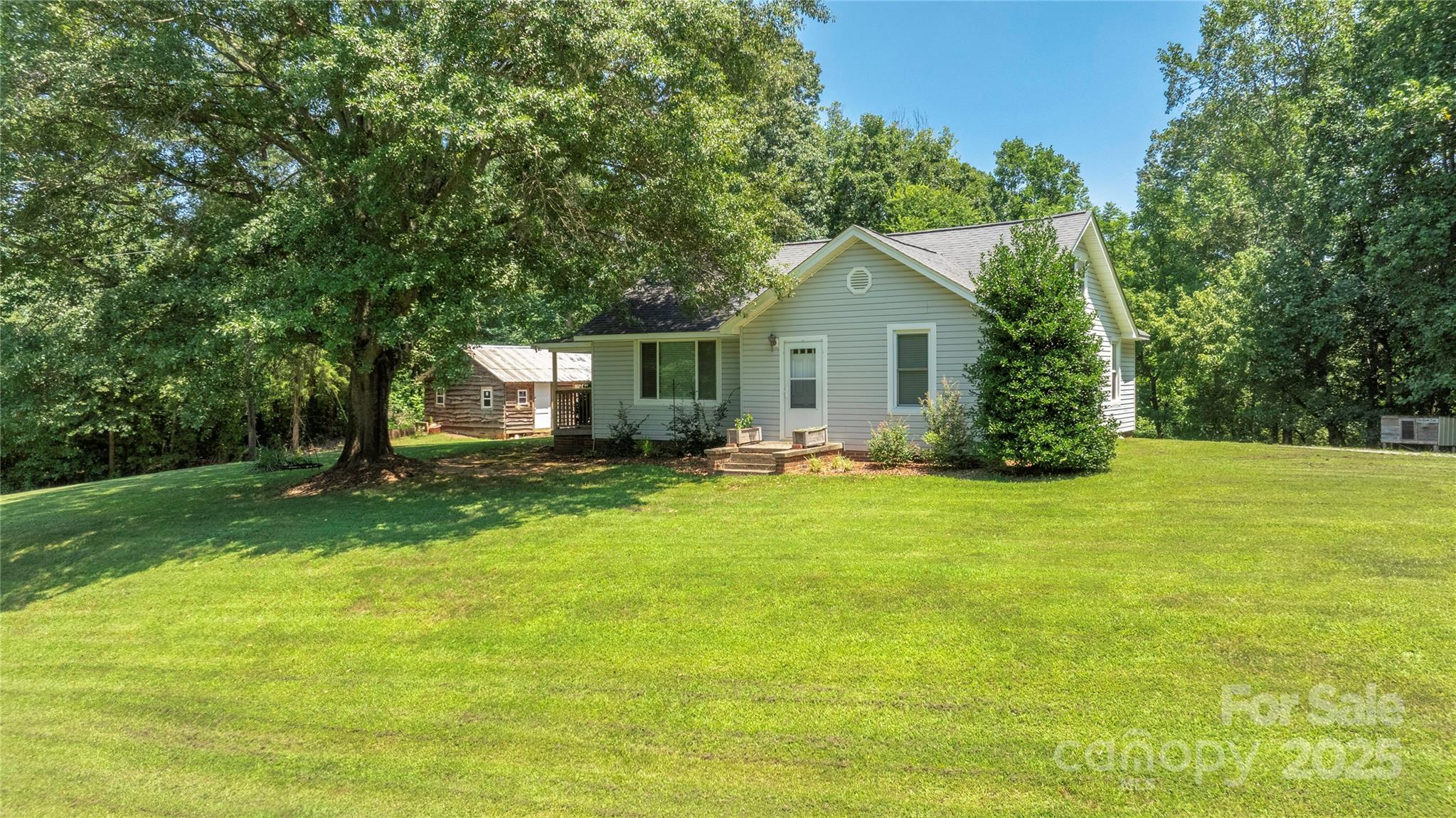 2770 St James Church Road Property Photo 1