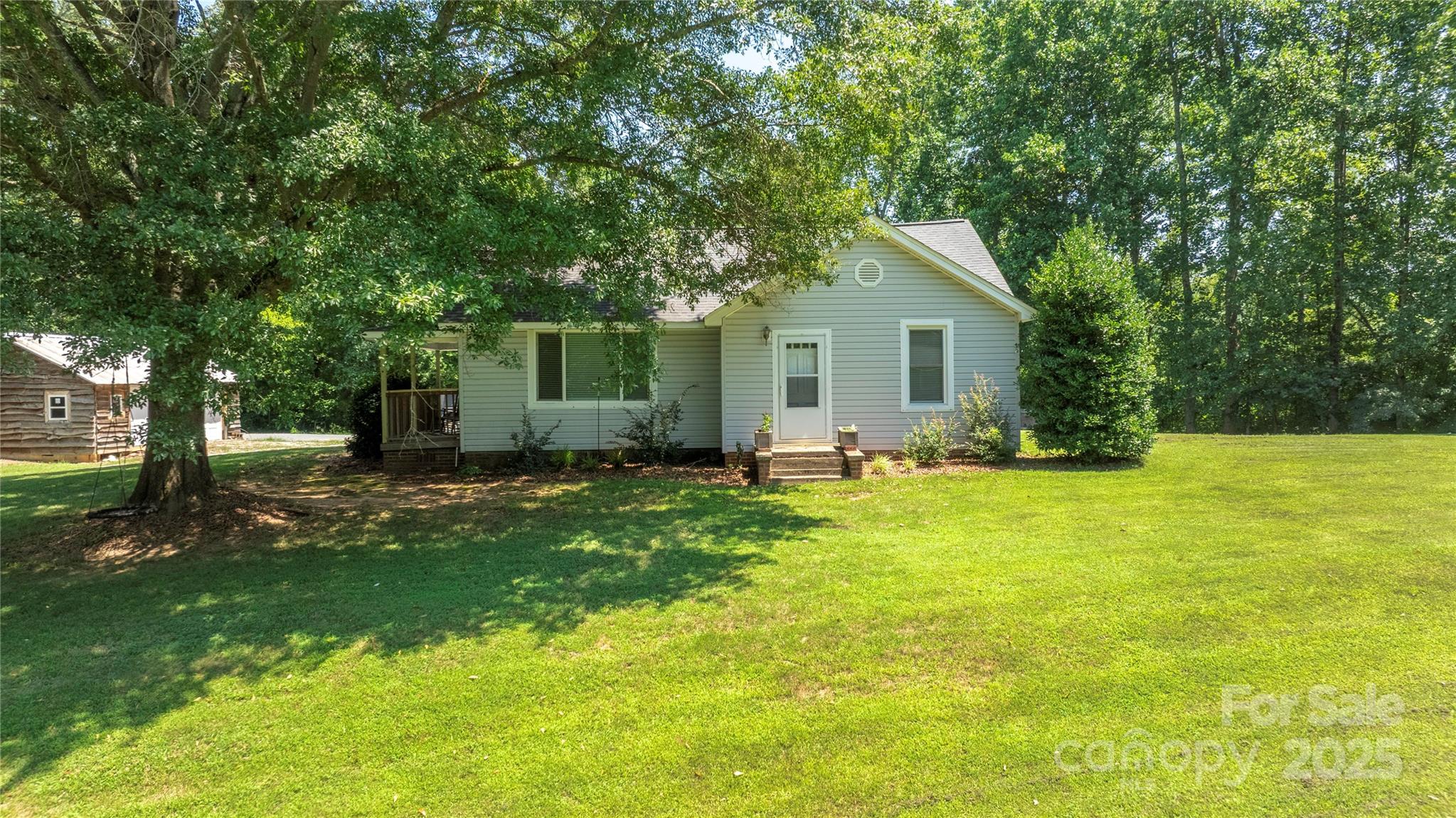 2770 St James Church Road Property Photo 2