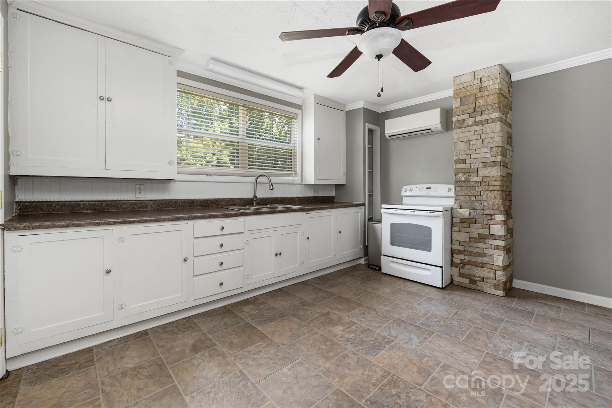 2770 St James Church Road Property Photo 9