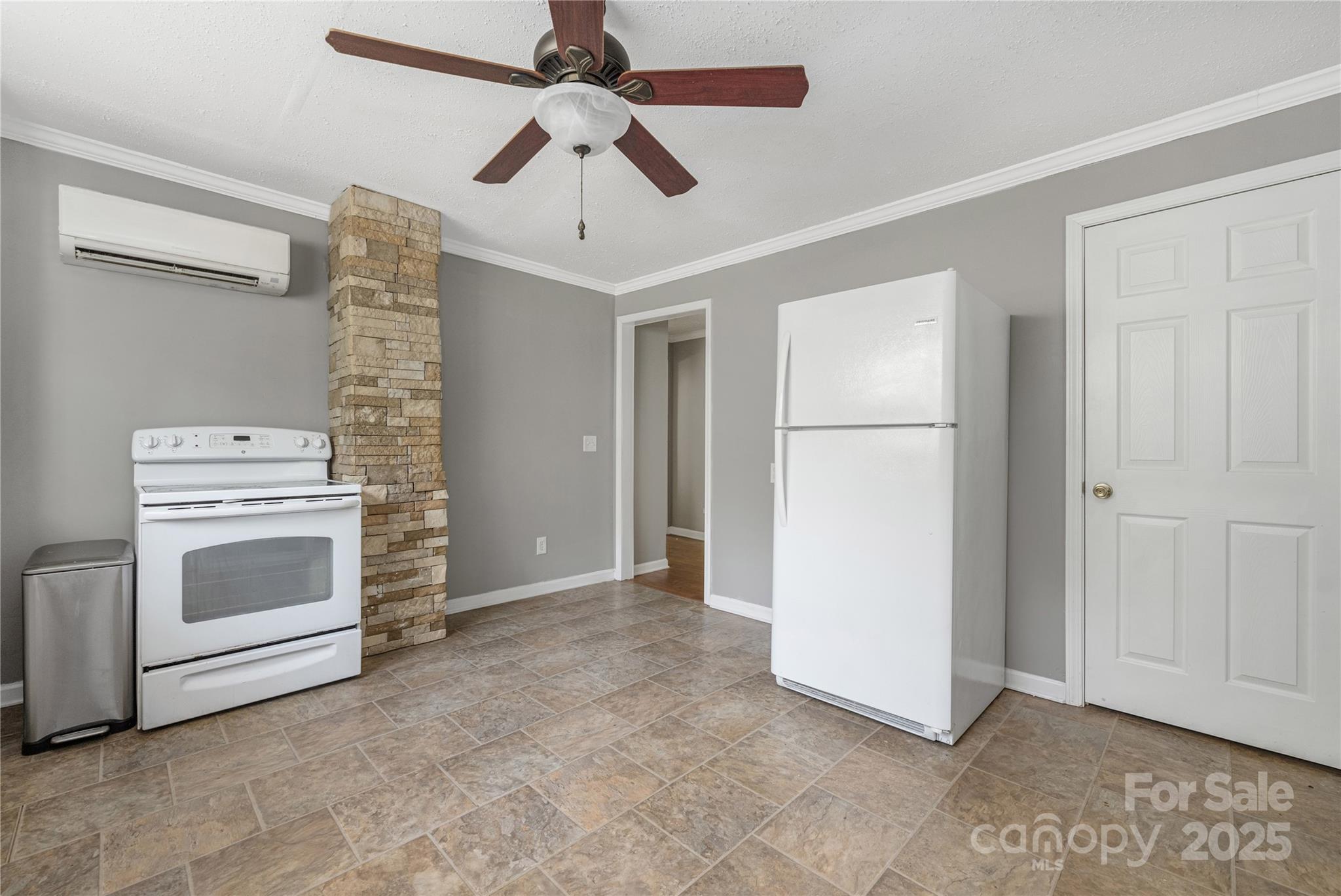 2770 St James Church Road Property Photo 10