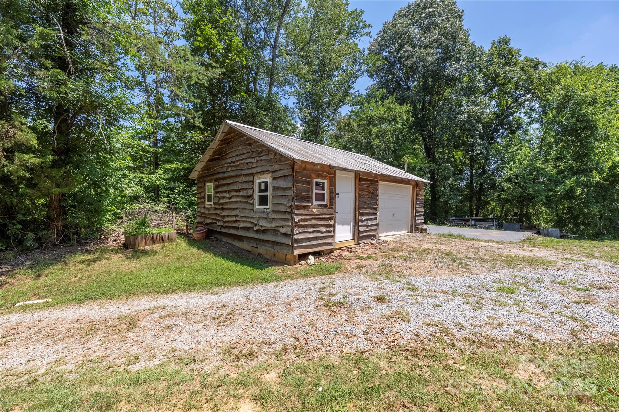 2770 St James Church Road Property Photo 27