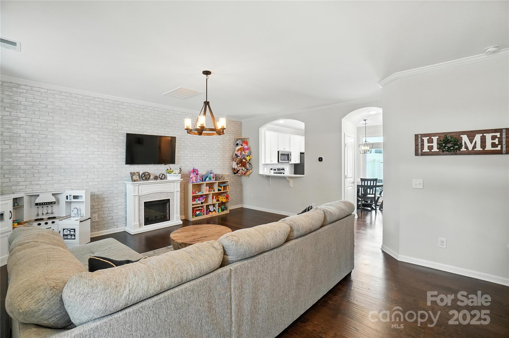 436 Spring Gardens Drive Property Photo 4