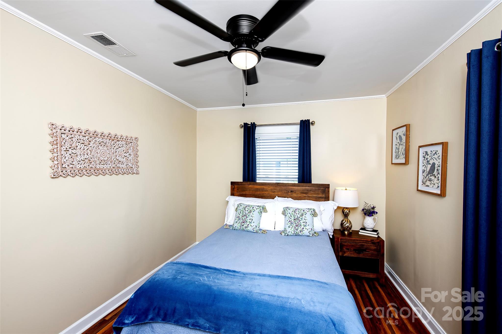 1525 Perfection Avenue Property Photo 9