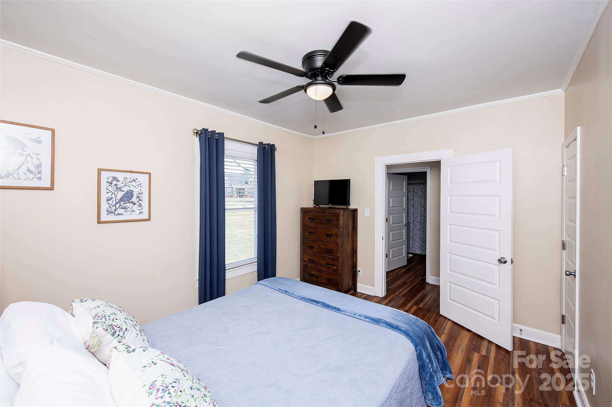 1525 Perfection Avenue Property Photo 10