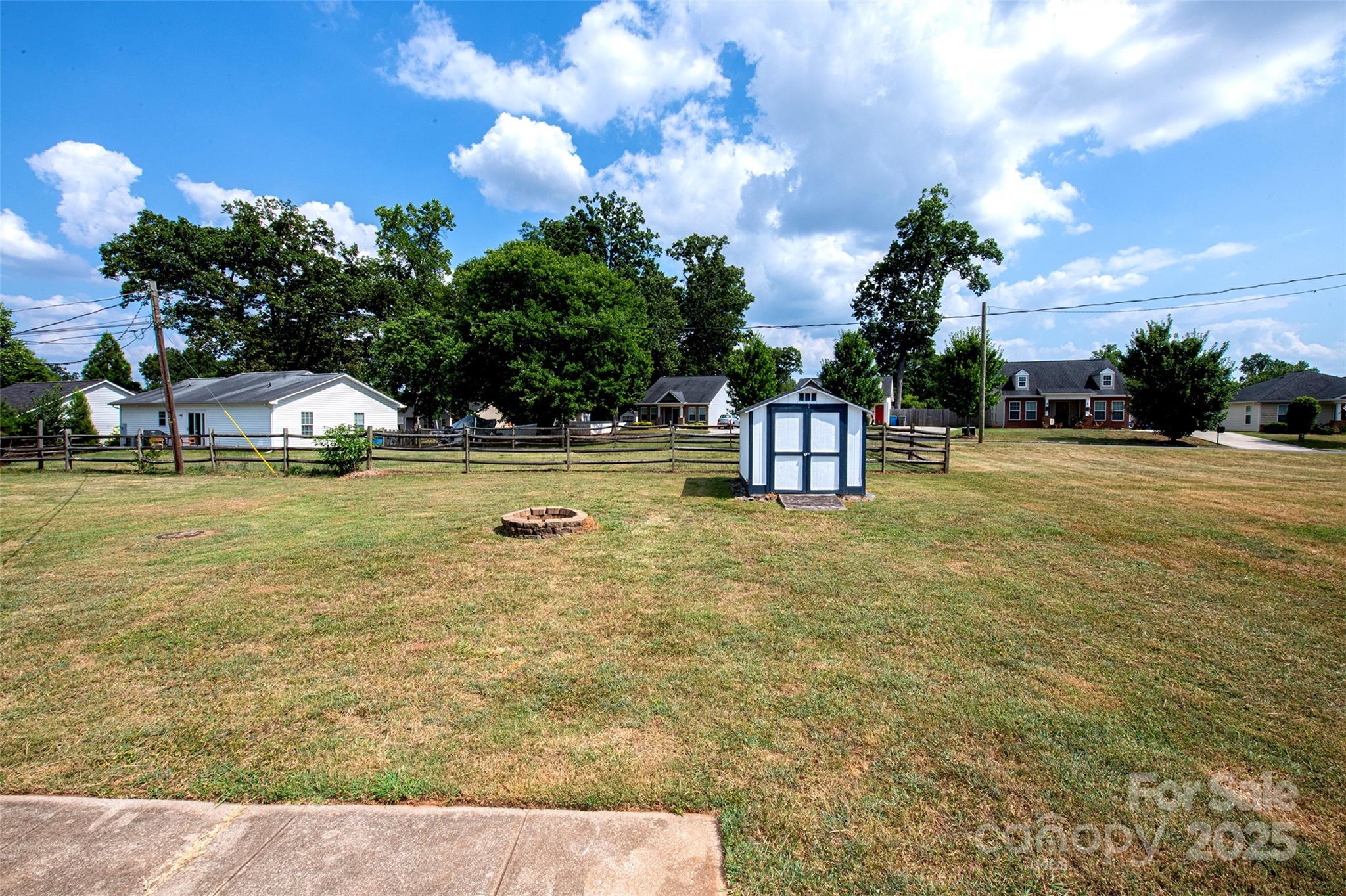 1525 Perfection Avenue Property Photo 18