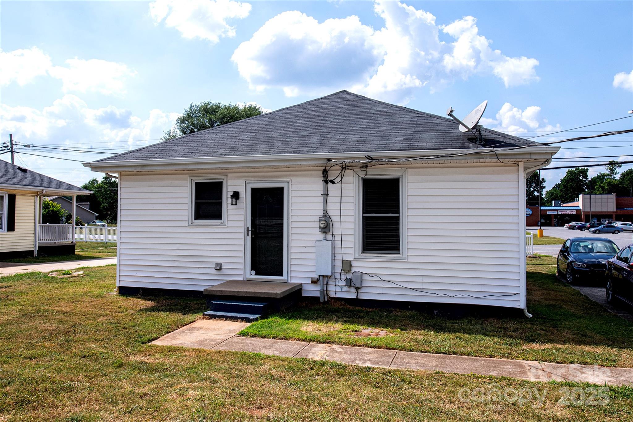 1525 Perfection Avenue Property Photo 20