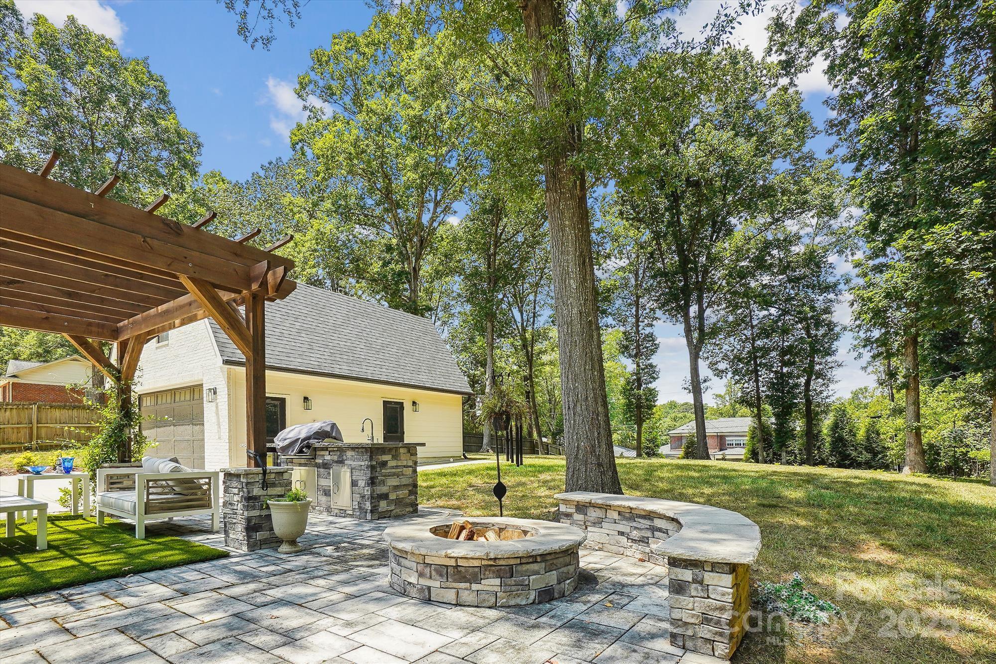 1118 Crestbrook Drive Property Photo 34