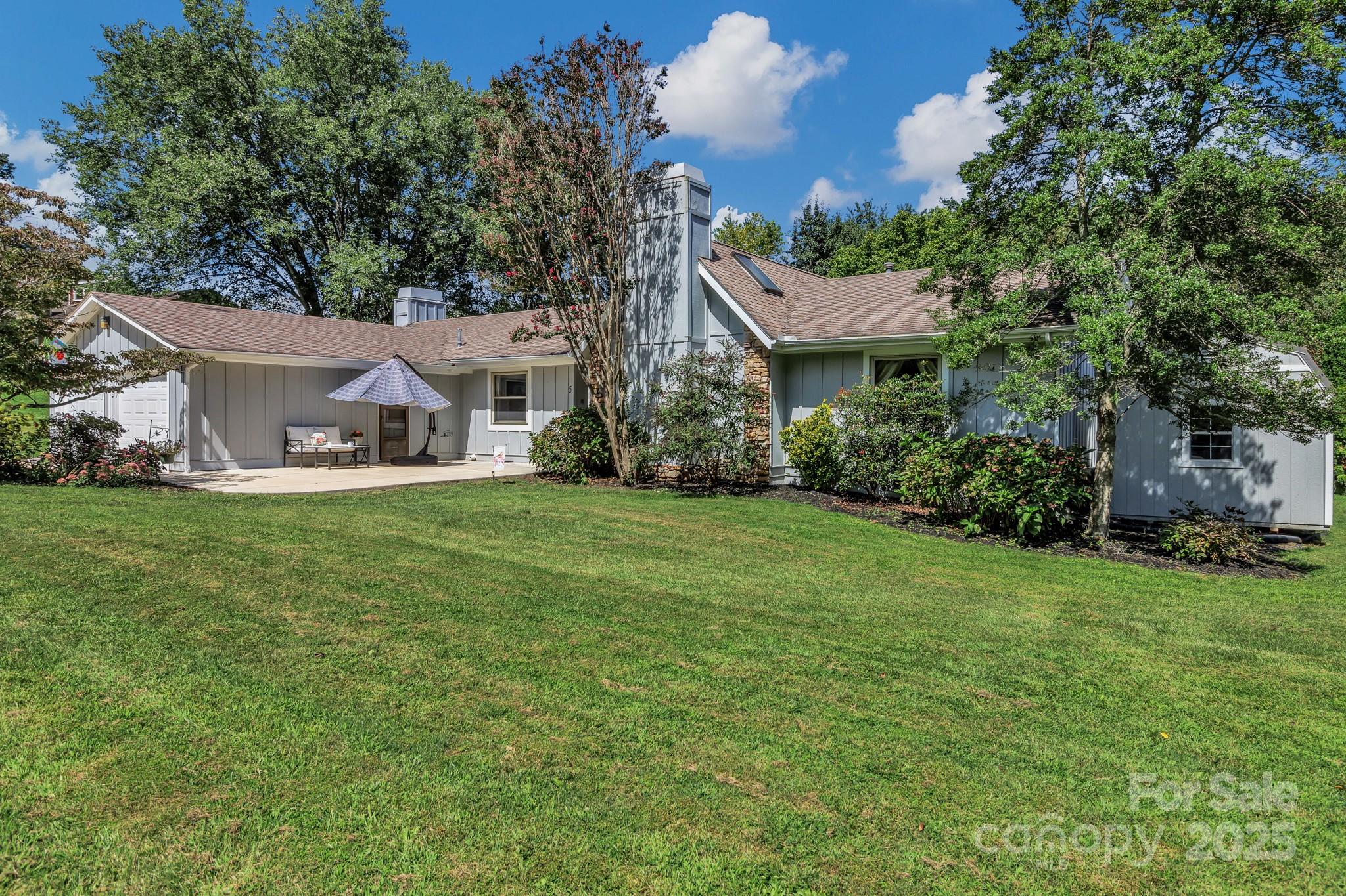 5 Fairway Drive Property Photo 1
