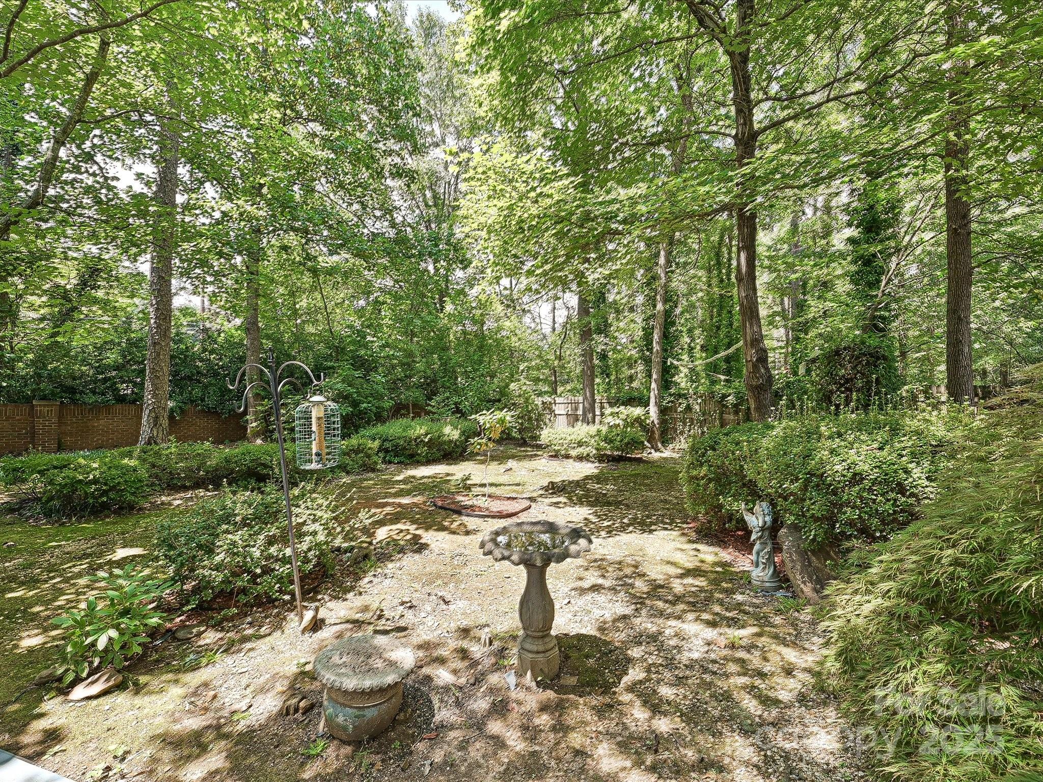 620 River Oaks Lane Property Photo 32