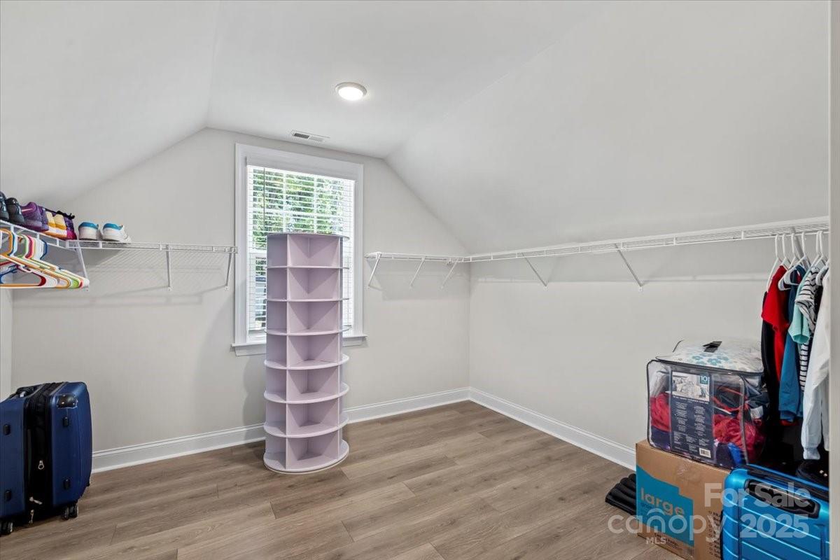 221 Burree Road Property Photo 13