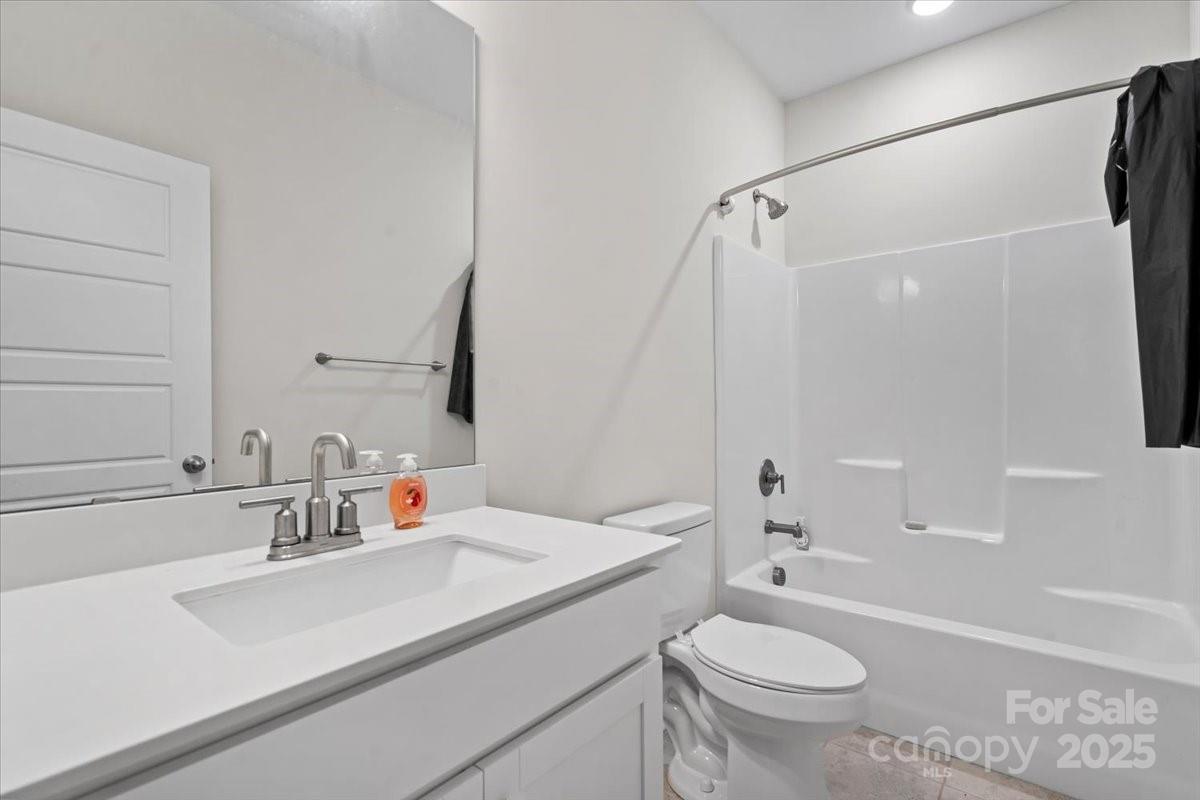 221 Burree Road Property Photo 18
