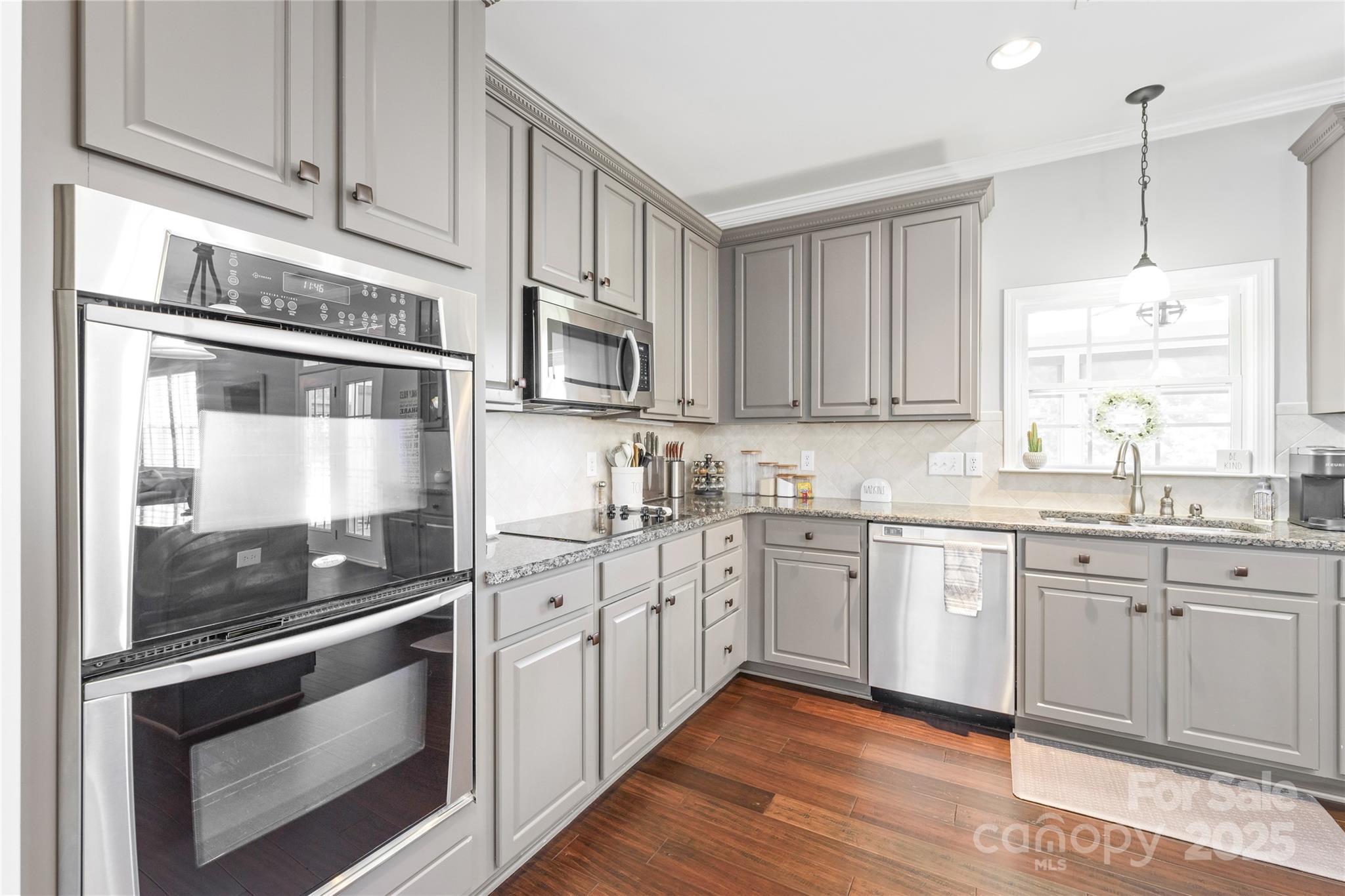 10951 Hat Creek Lane Property Photo 11