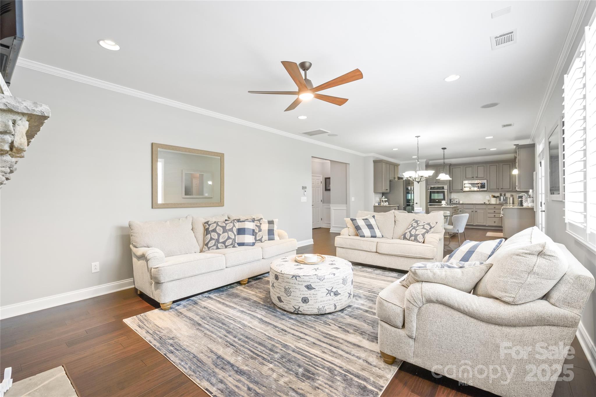 10951 Hat Creek Lane Property Photo 14