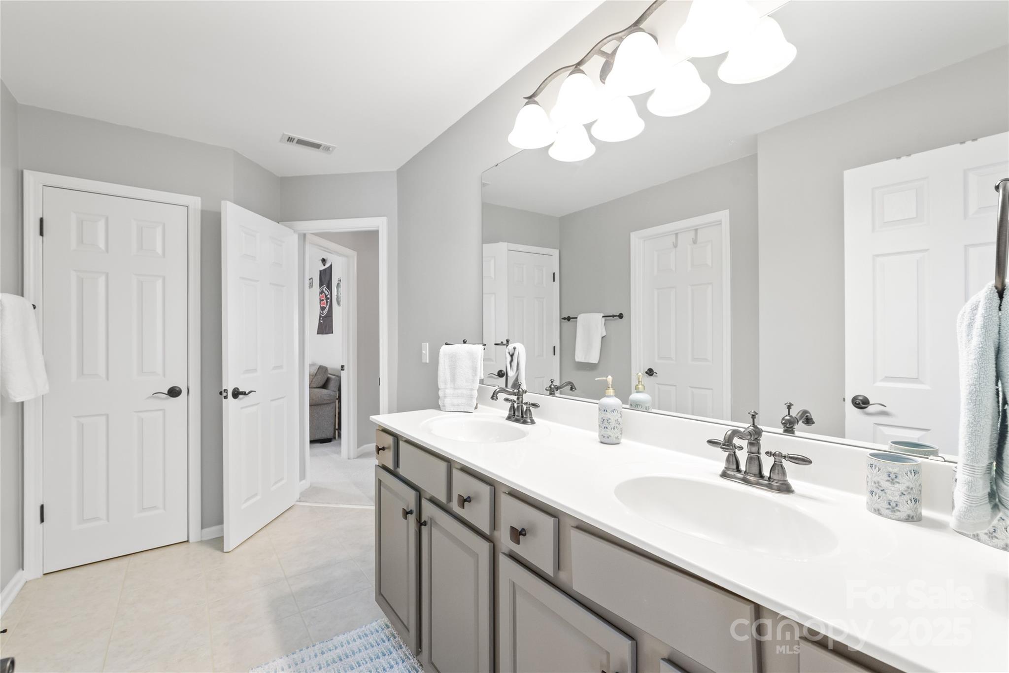 10951 Hat Creek Lane Property Photo 32