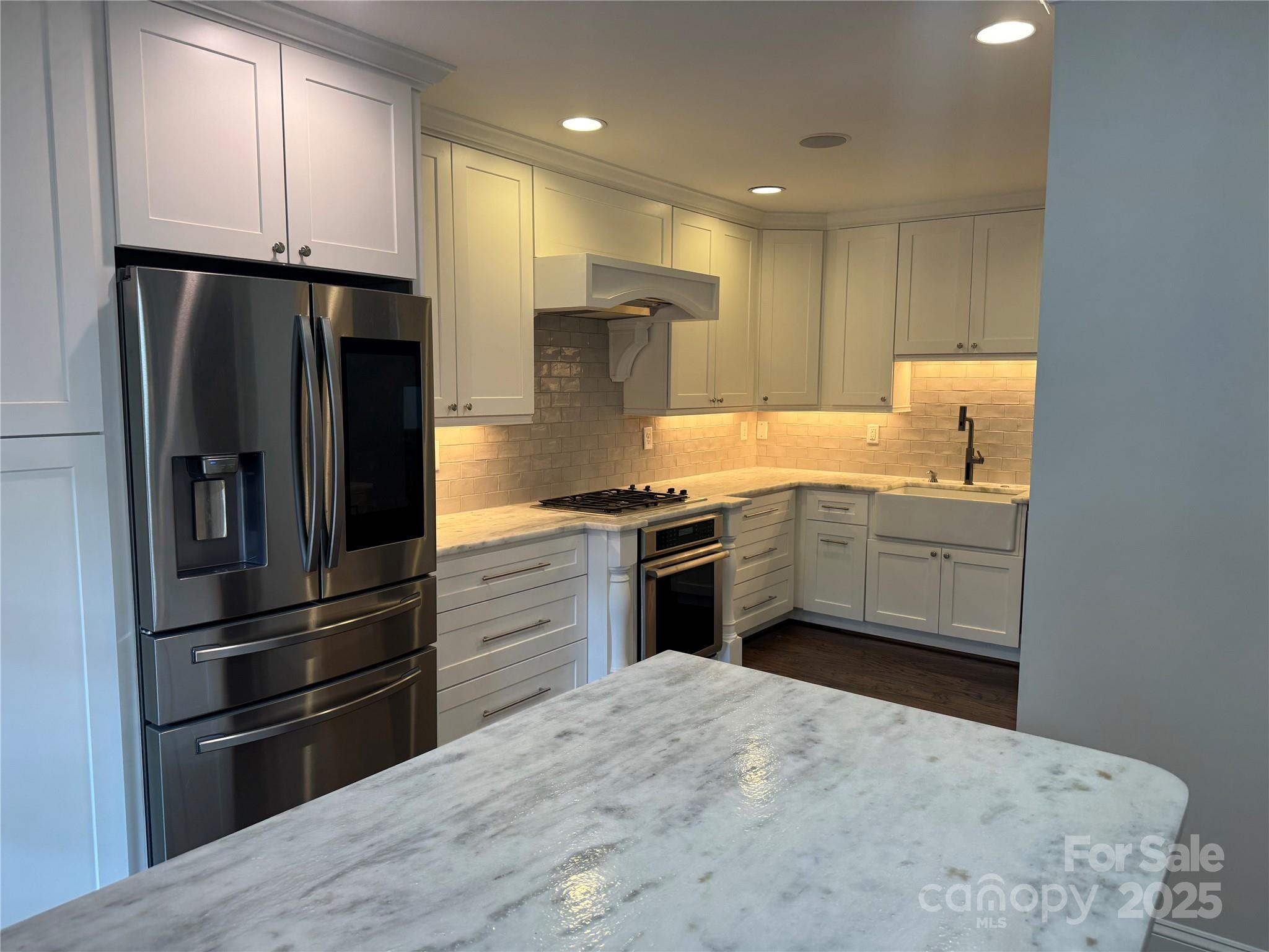 4909 Torrey Pines Court Property Photo 8
