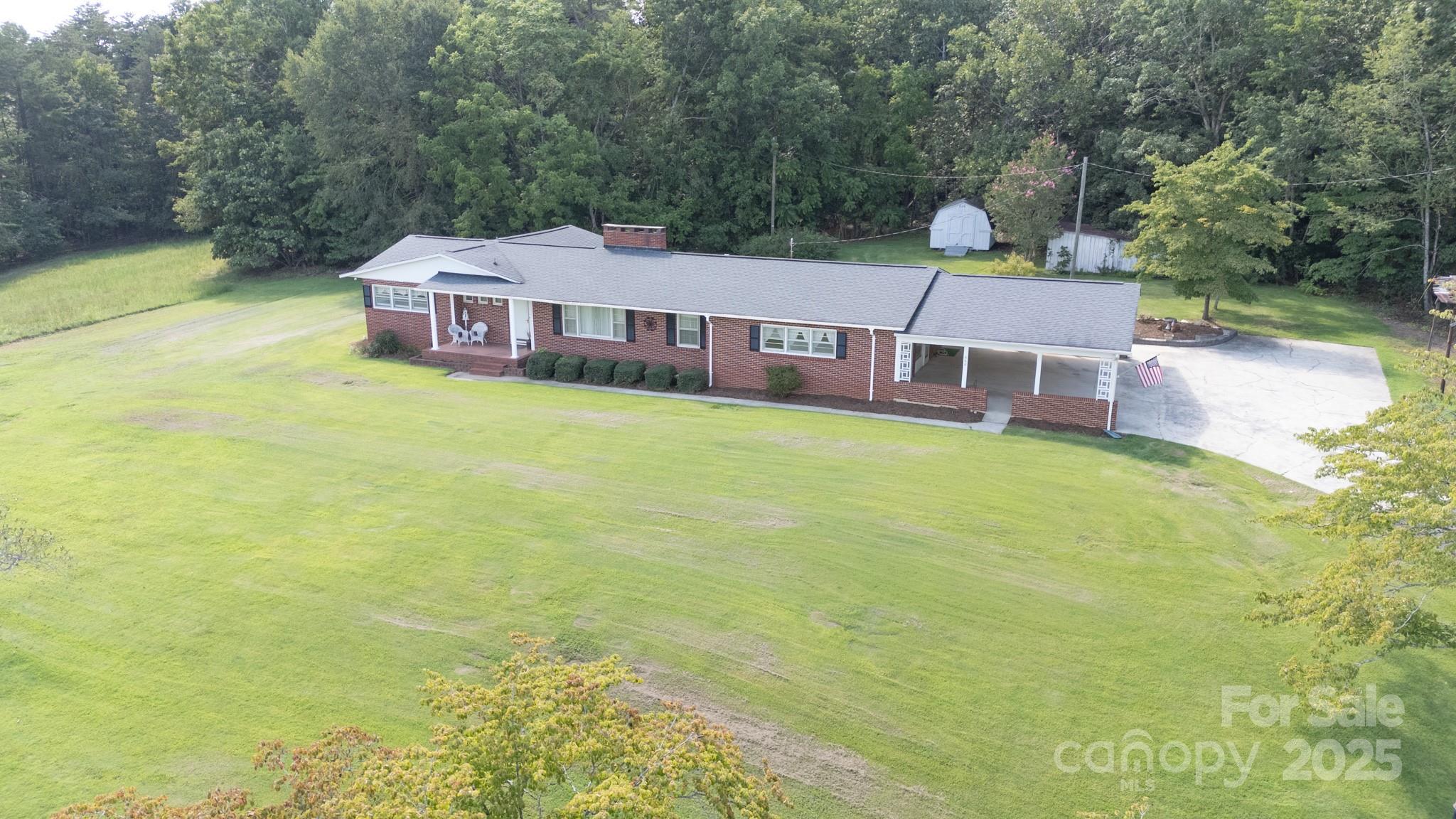 668 Meadowood Street Property Photo 2