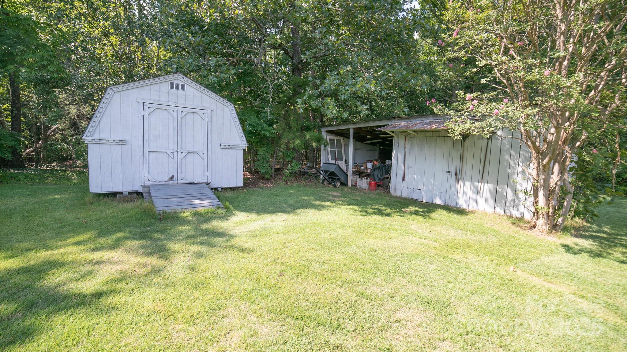 668 Meadowood Street Property Photo 9