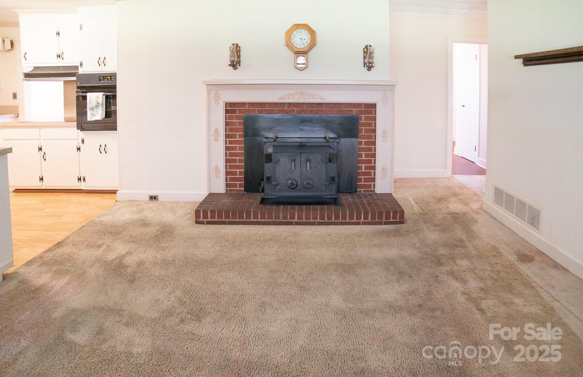 668 Meadowood Street Property Photo 14