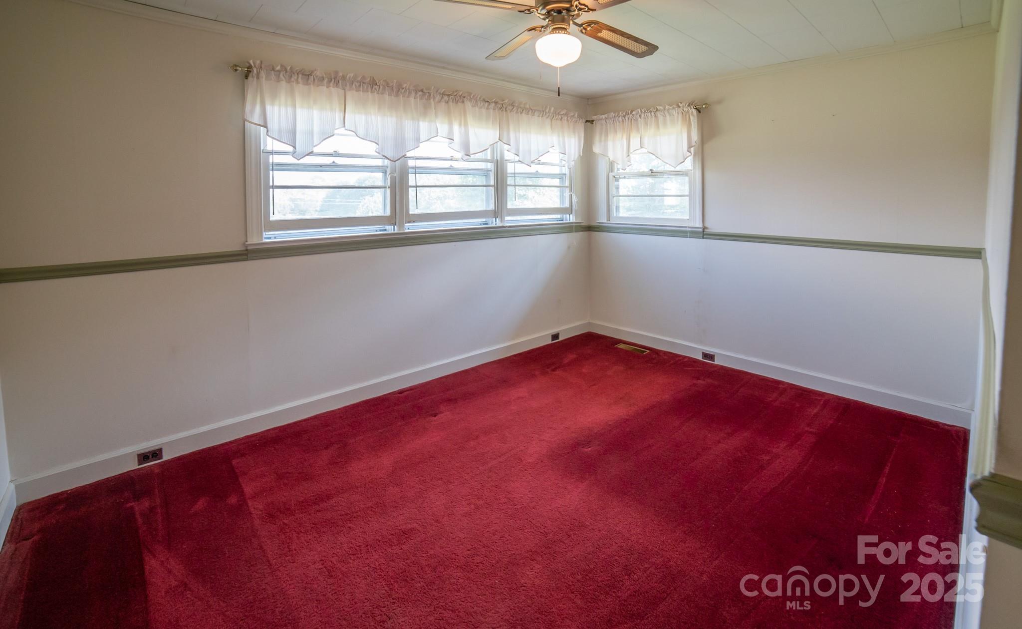 668 Meadowood Street Property Photo 20