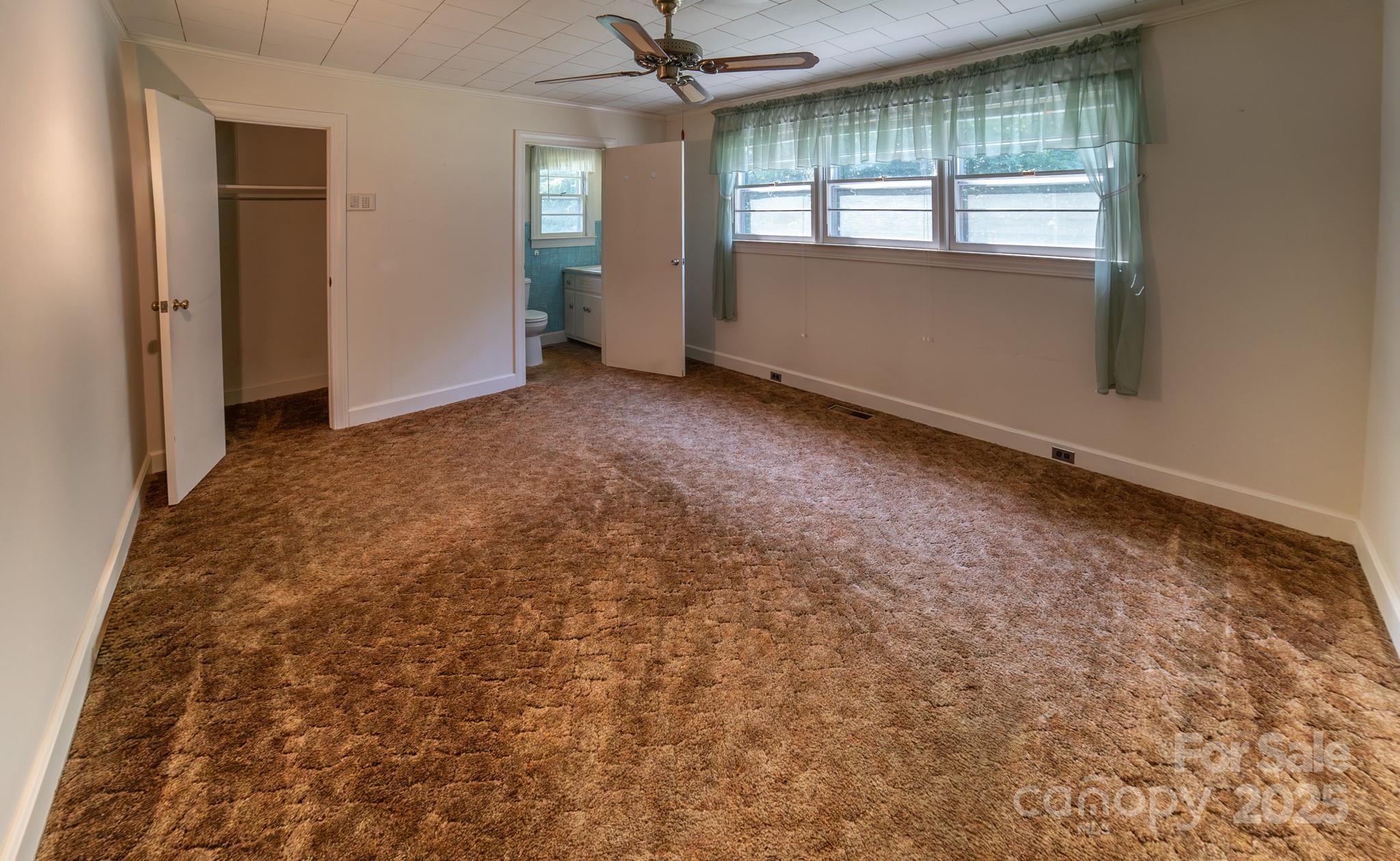 668 Meadowood Street Property Photo 21