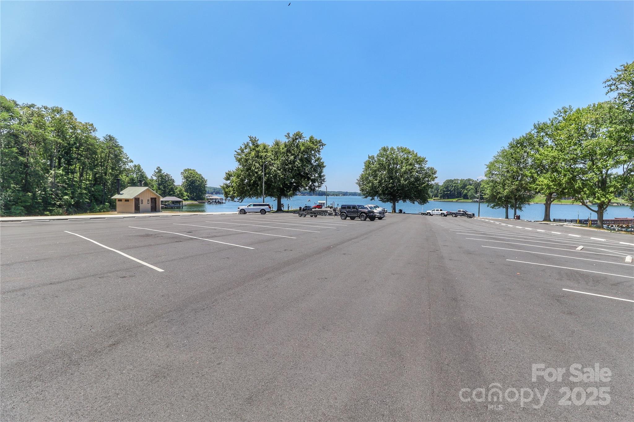 512 Kenway Loop Property Photo 10