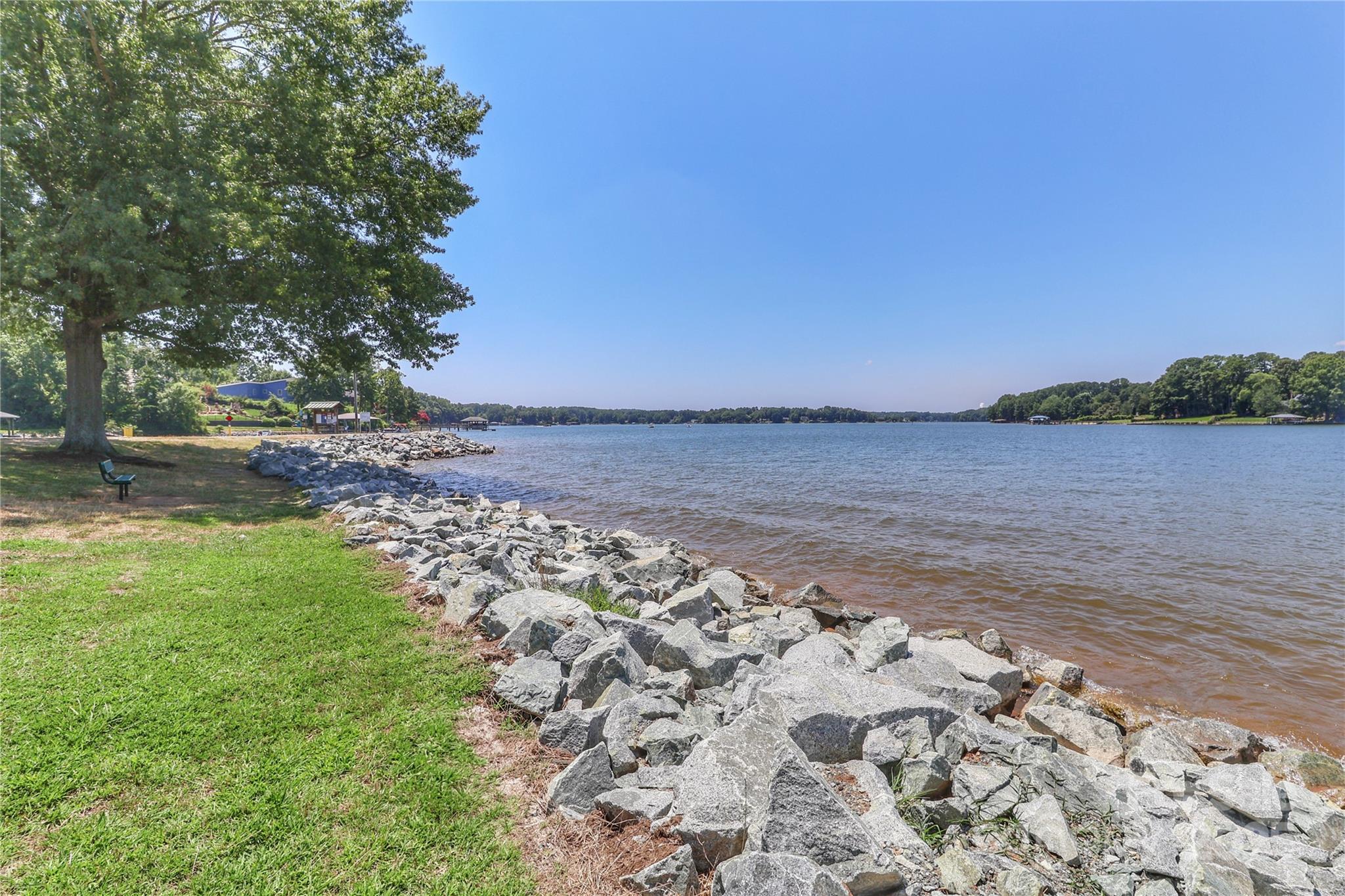 512 Kenway Loop Property Photo 12