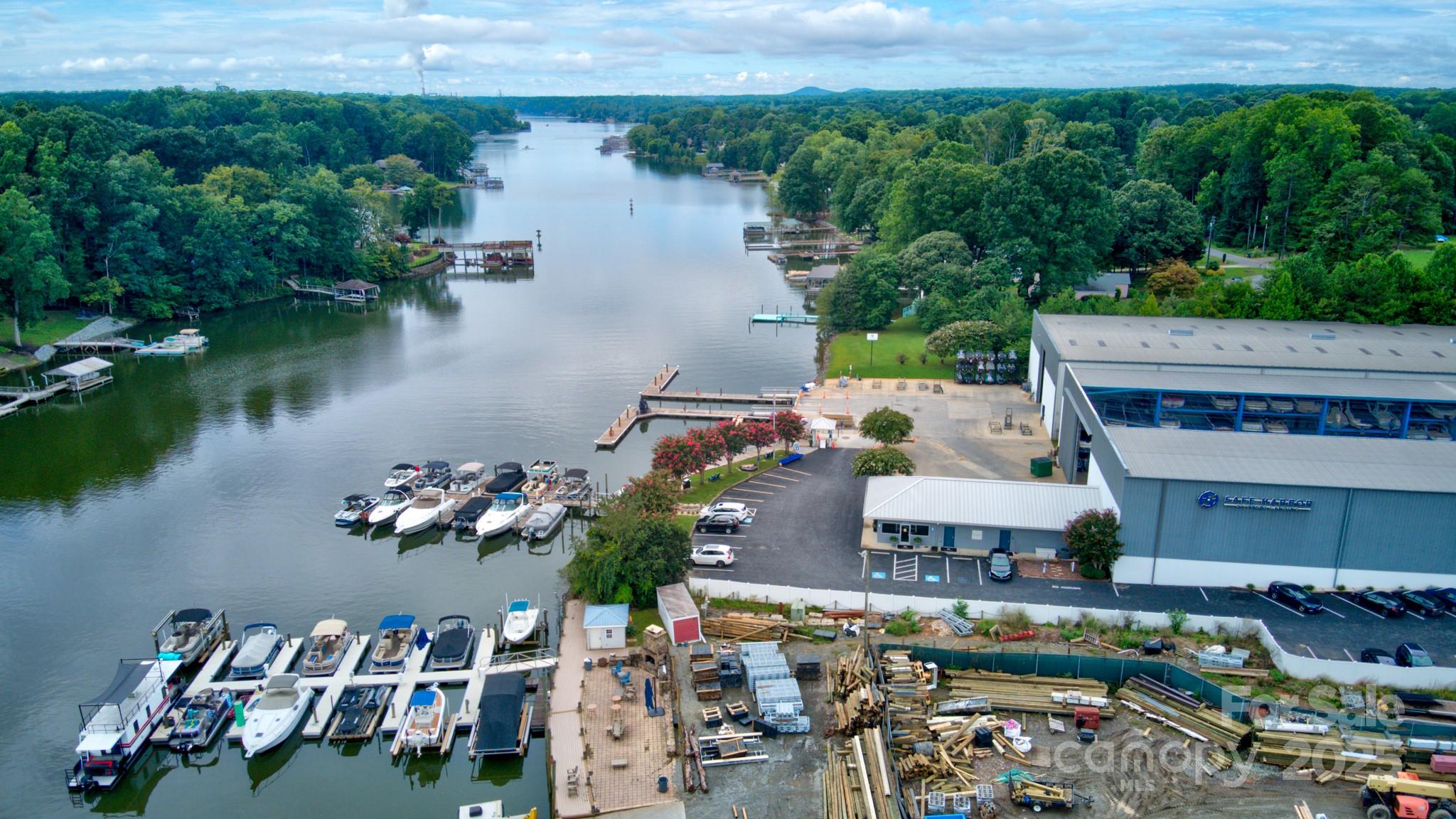 512 Kenway Loop Property Photo 34