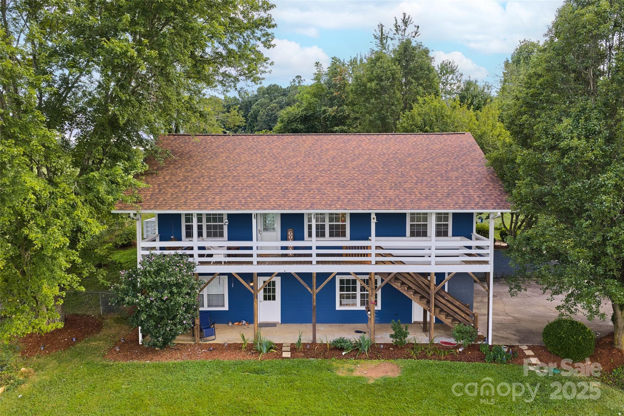 271 Breton Ridge Road Property Photo 1