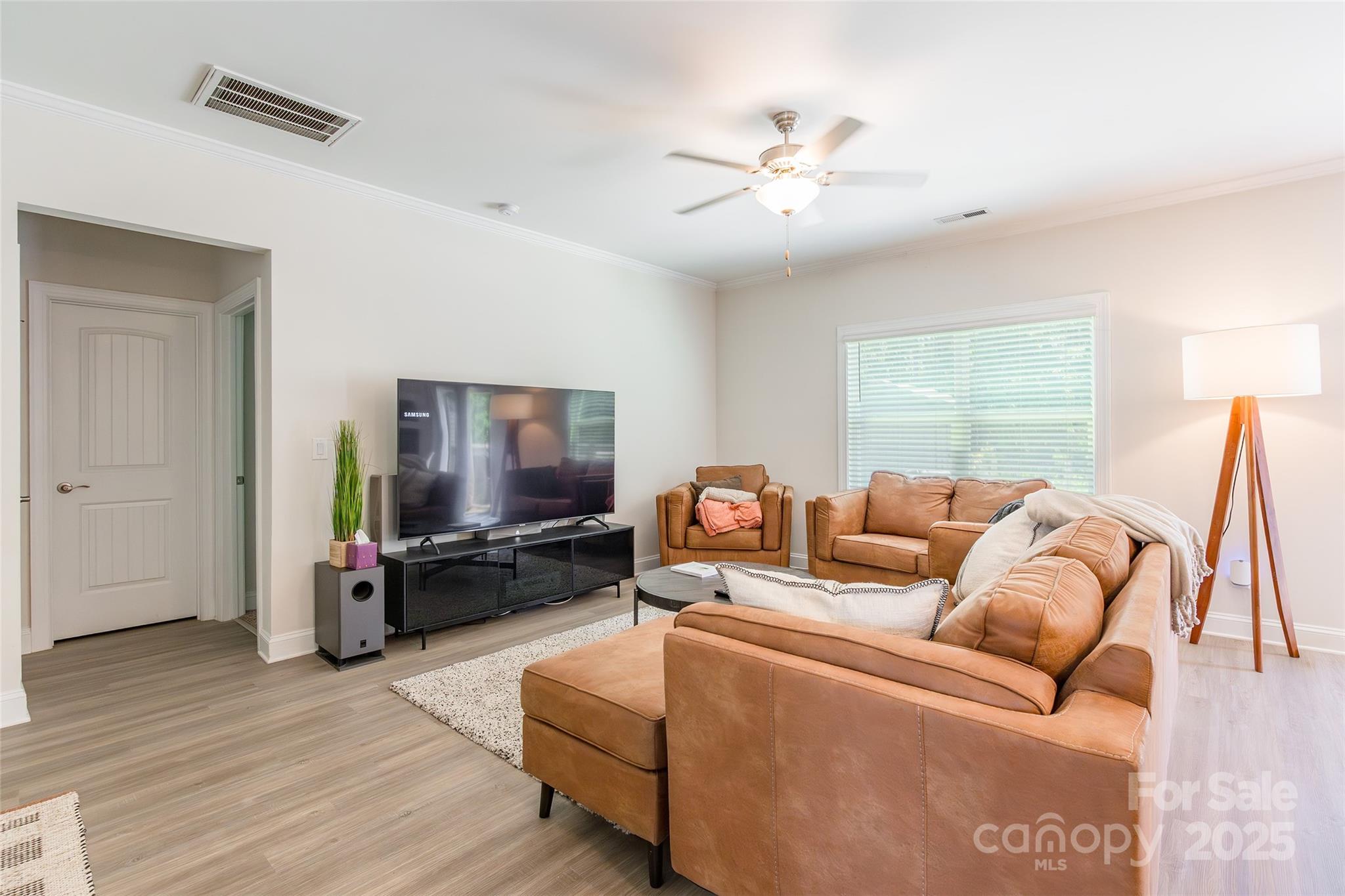 141 Colonial Reserve Avenue Property Photo 6
