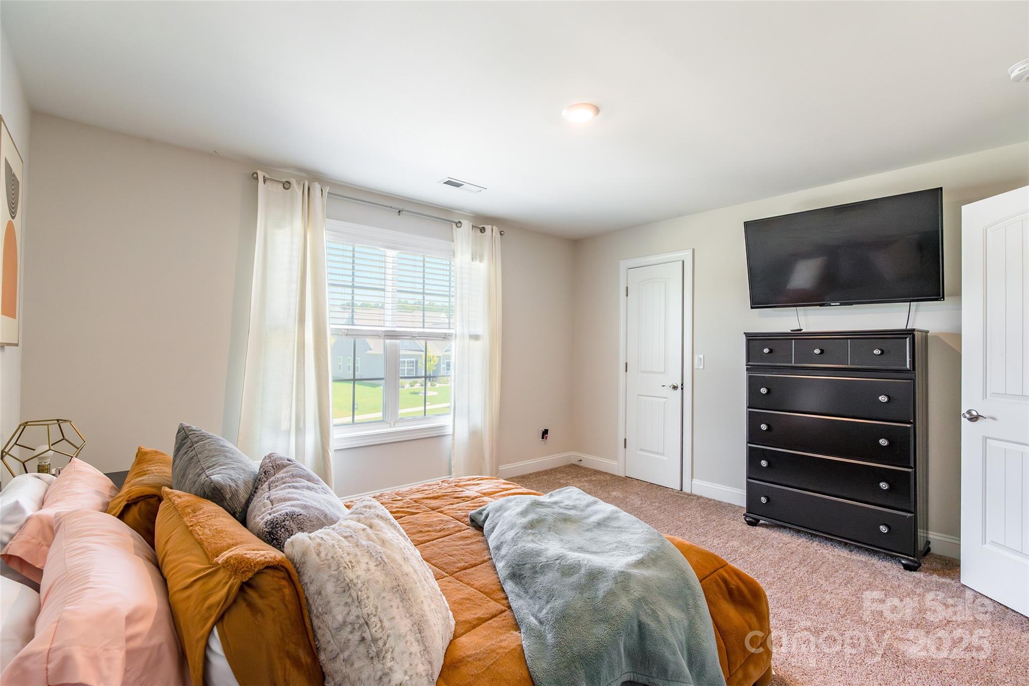 141 Colonial Reserve Avenue Property Photo 31