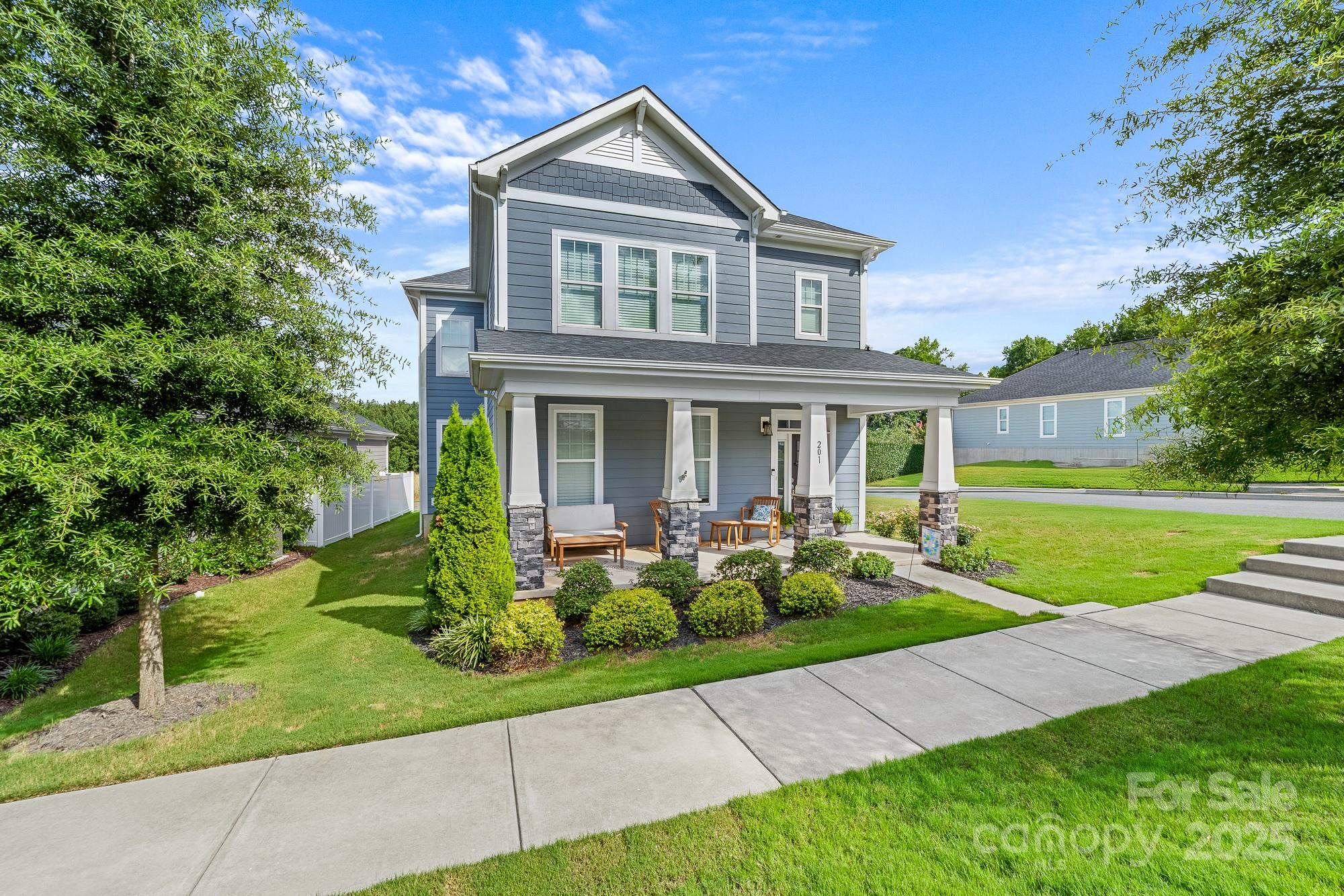 201 Mac Aly None Property Photo 3