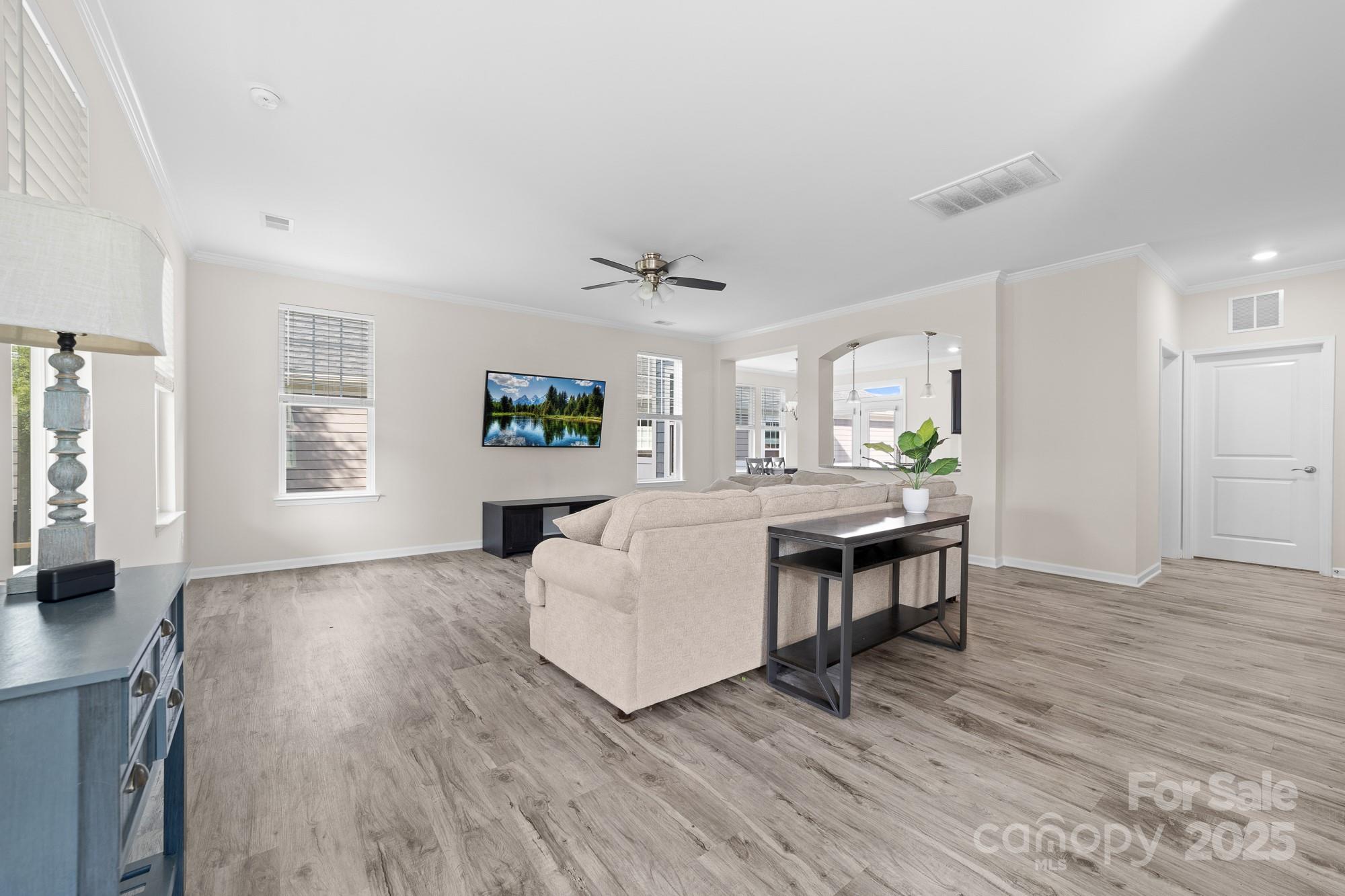 201 Mac Aly None Property Photo 6