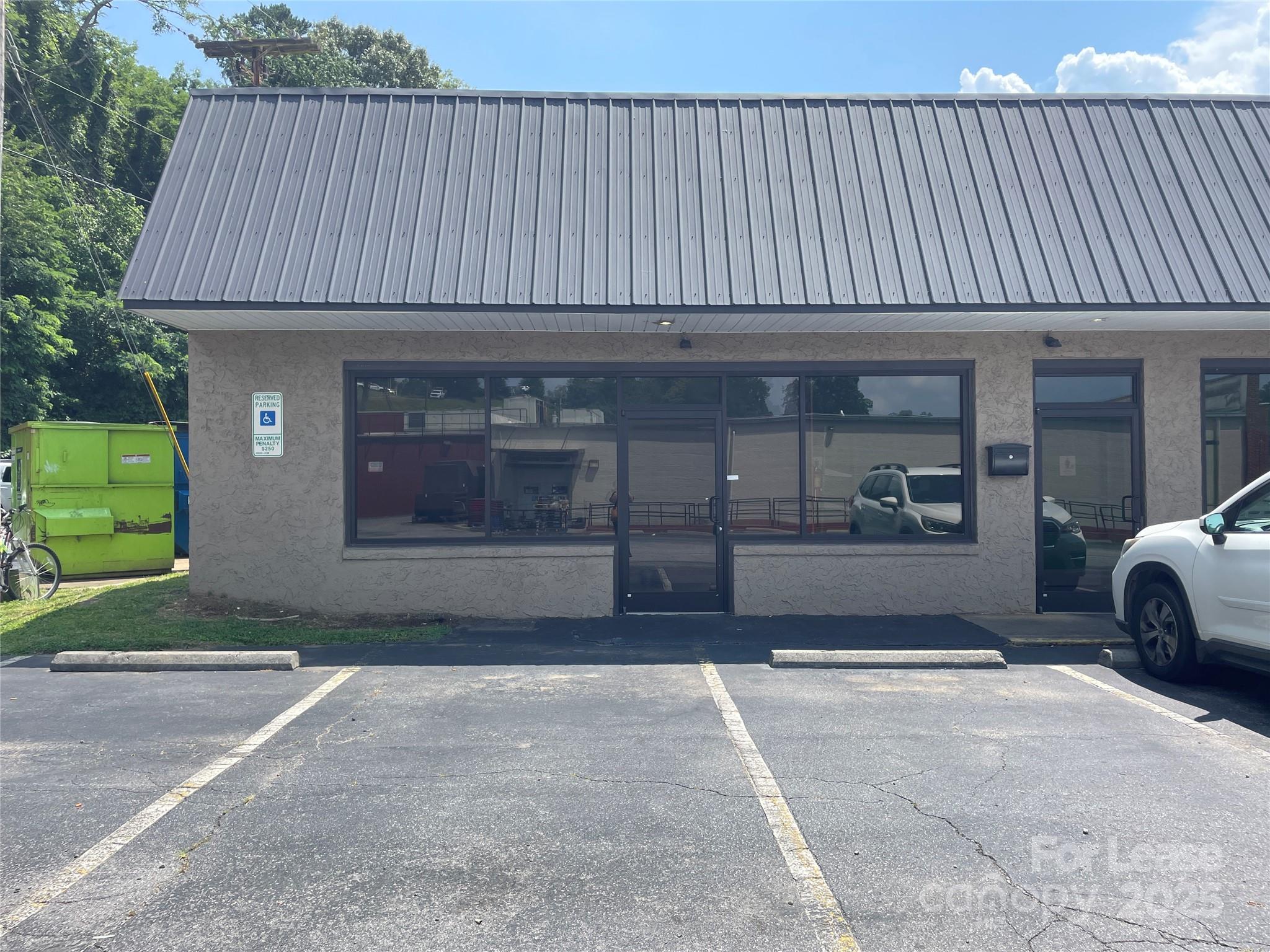 815 Patton Avenue Property Photo 1
