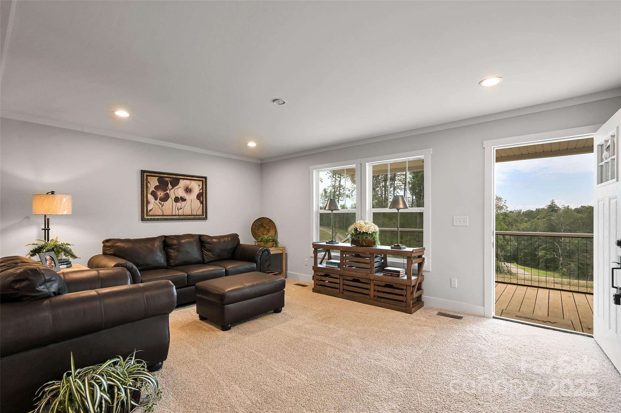 290 Appalachian Way Property Photo 4