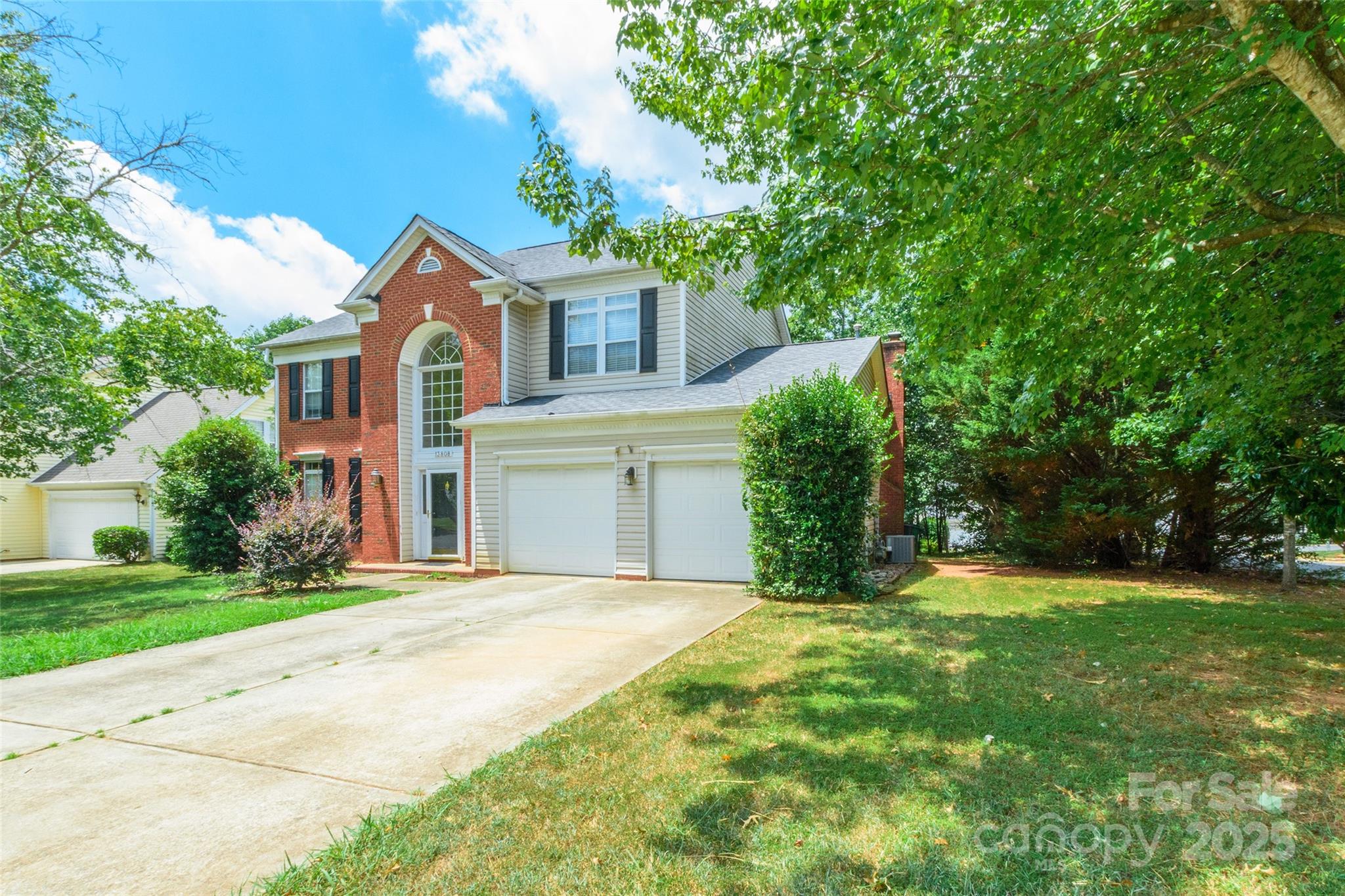 13808 Hatton Cross Drive Property Photo 2