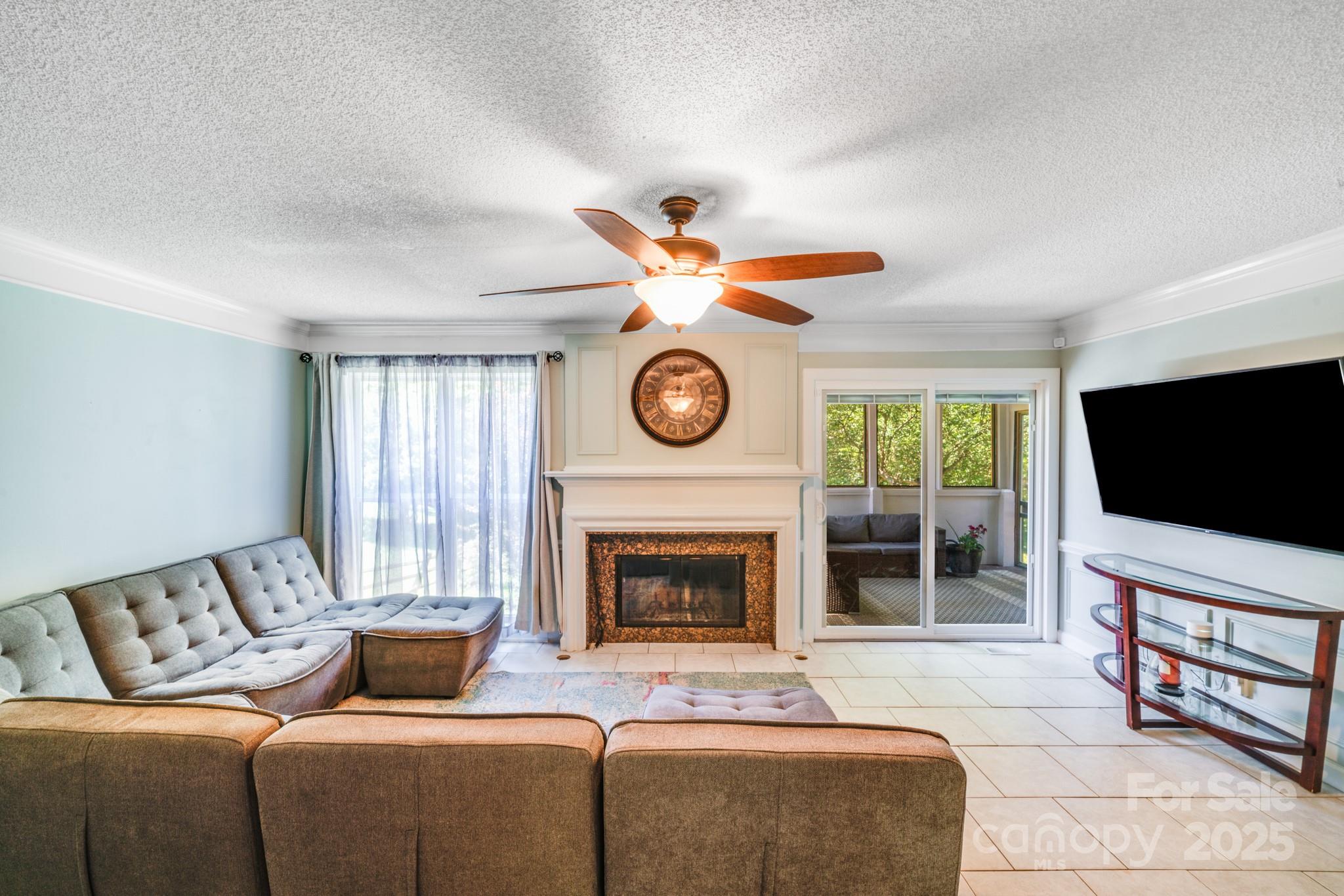 7516 Kinsmore Lane Property Photo 13