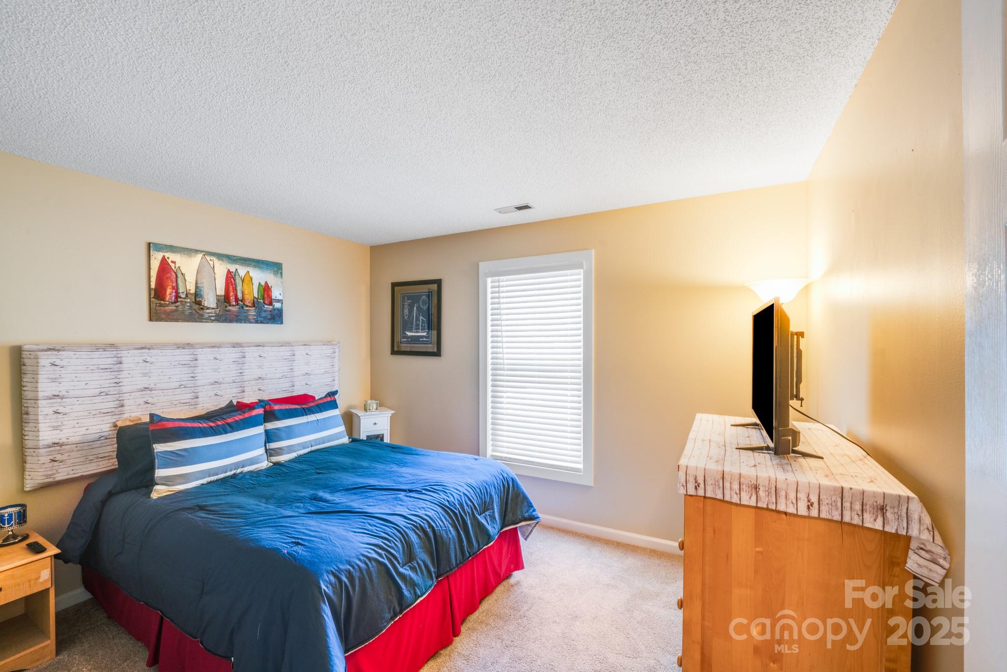 7516 Kinsmore Lane Property Photo 22