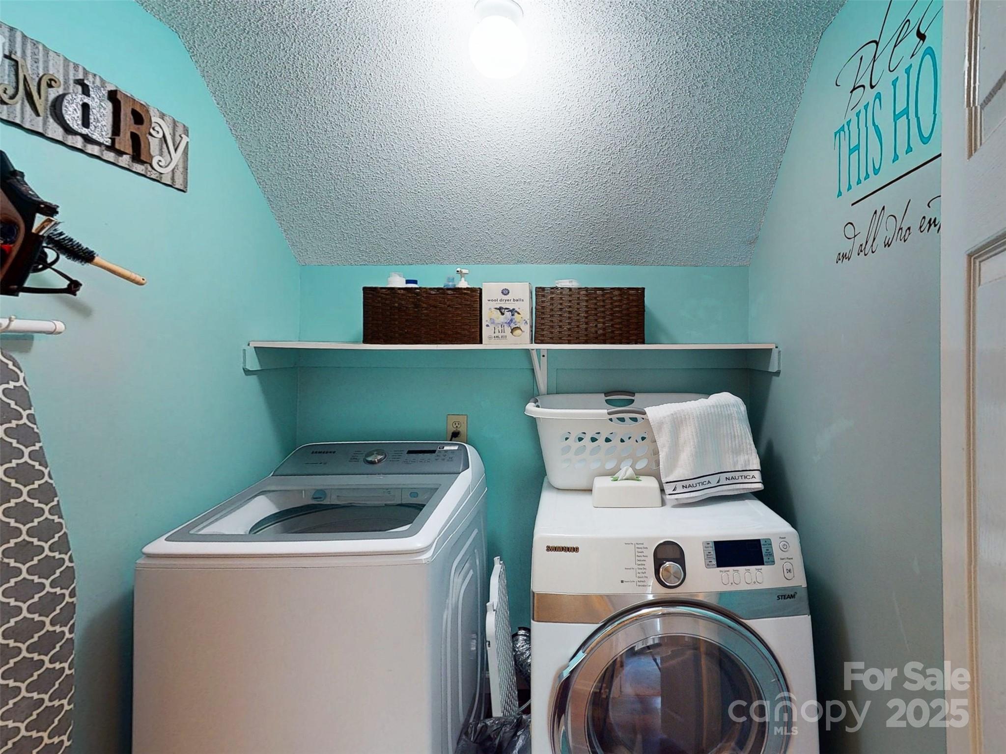 7516 Kinsmore Lane Property Photo 31
