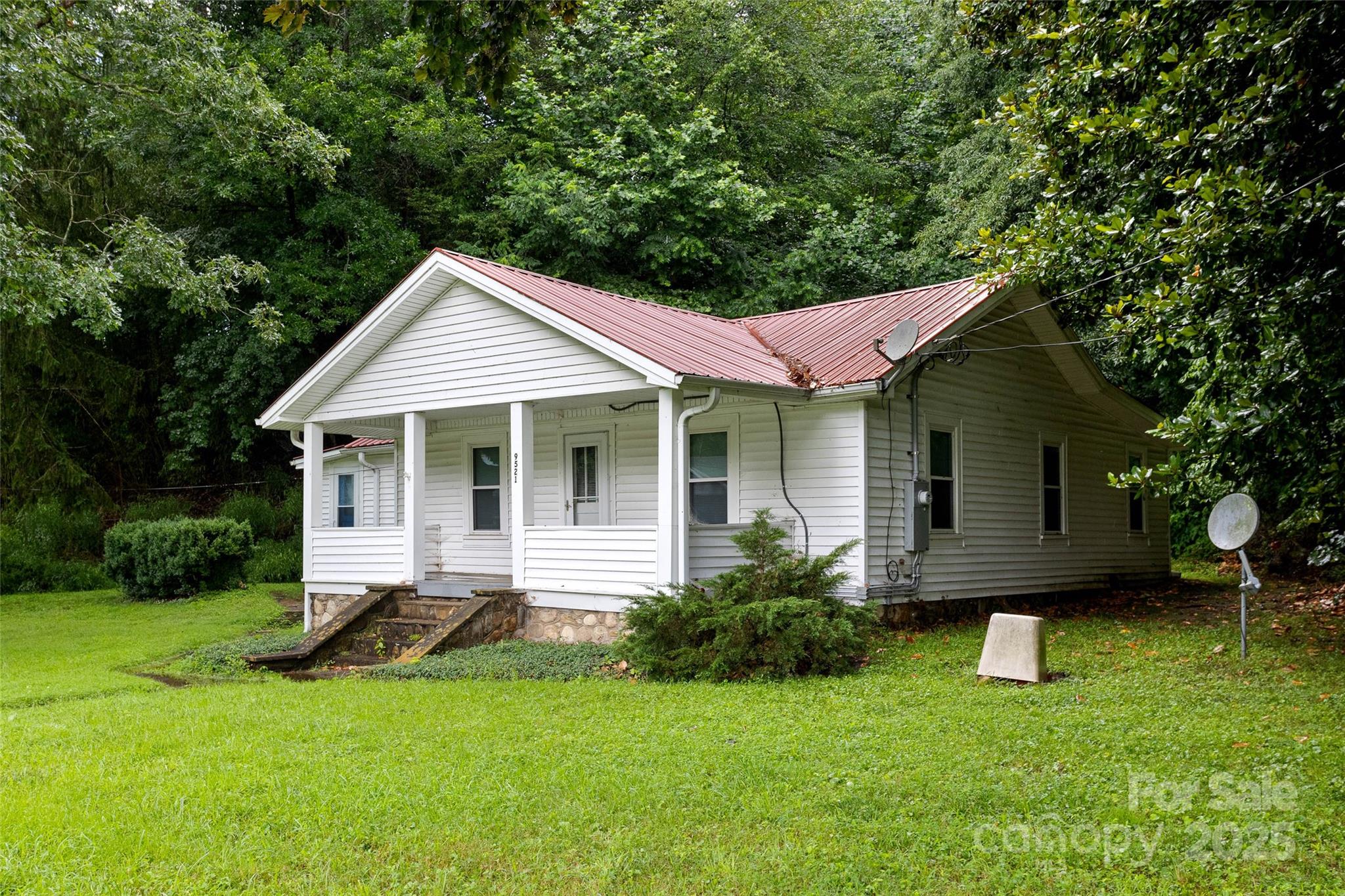9521 Cruso Road Property Photo 3