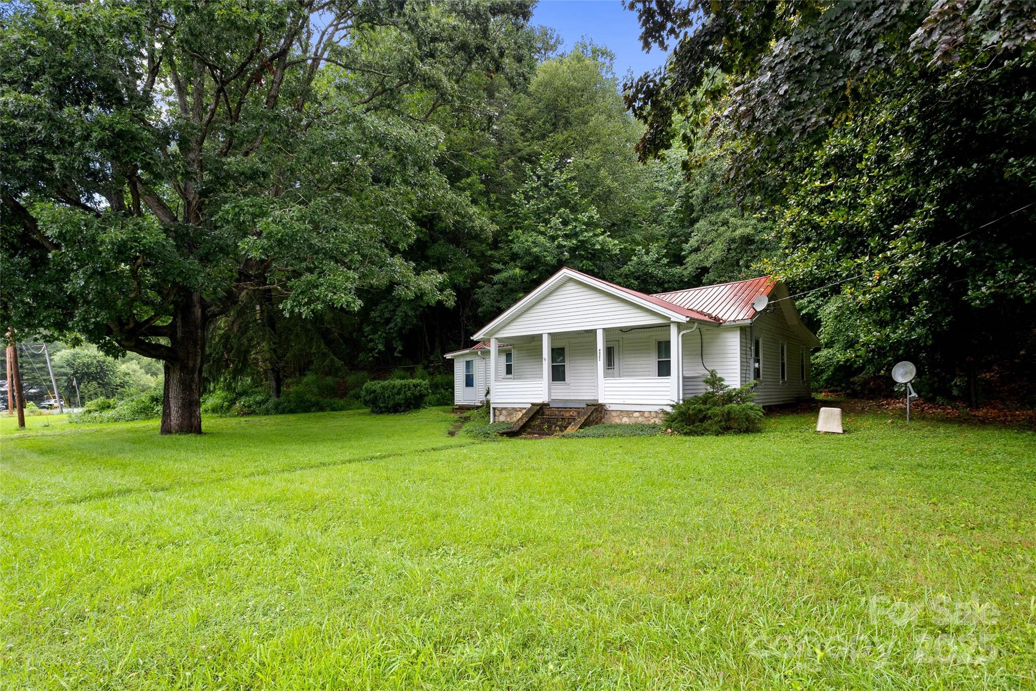 9521 Cruso Road Property Photo 4