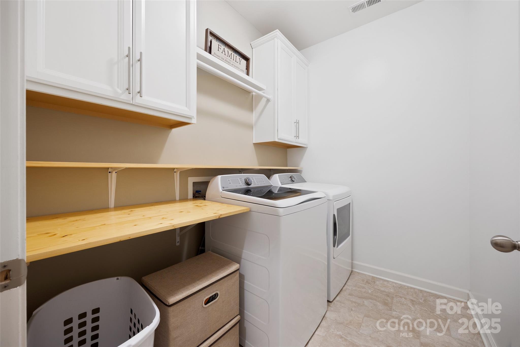 731 Lagan Court Property Photo 24