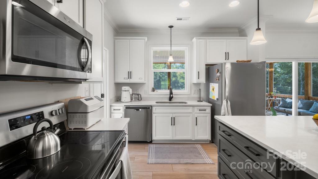 826 Country Lane Property Photo 15