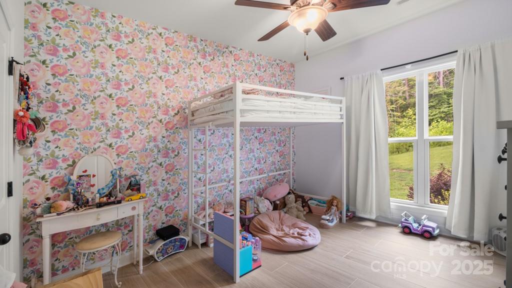 826 Country Lane Property Photo 32