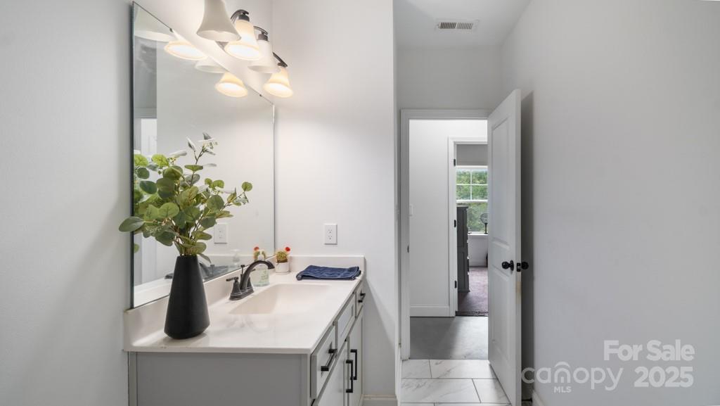826 Country Lane Property Photo 39