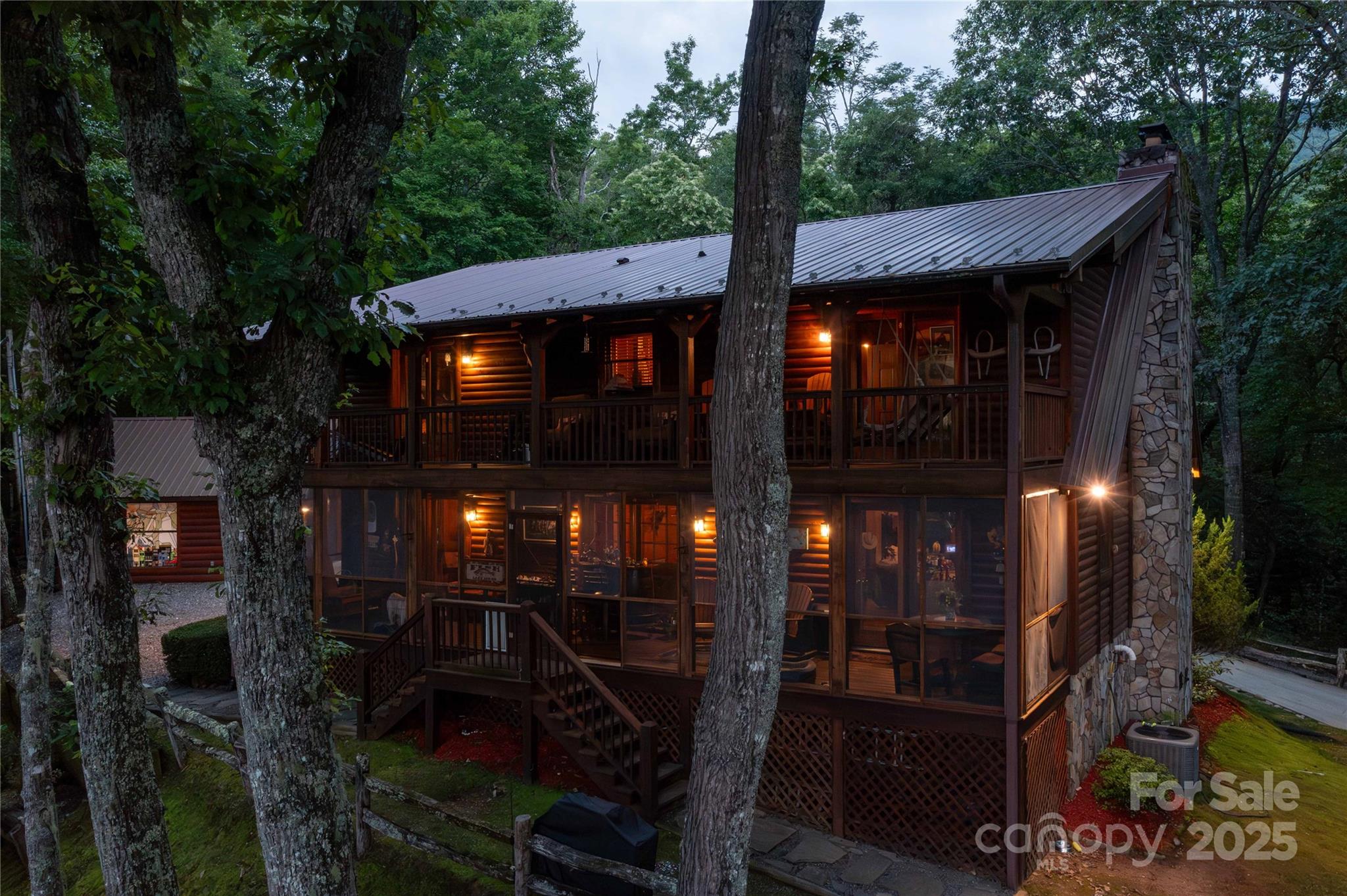 238 Falling Water Drive Property Photo 3